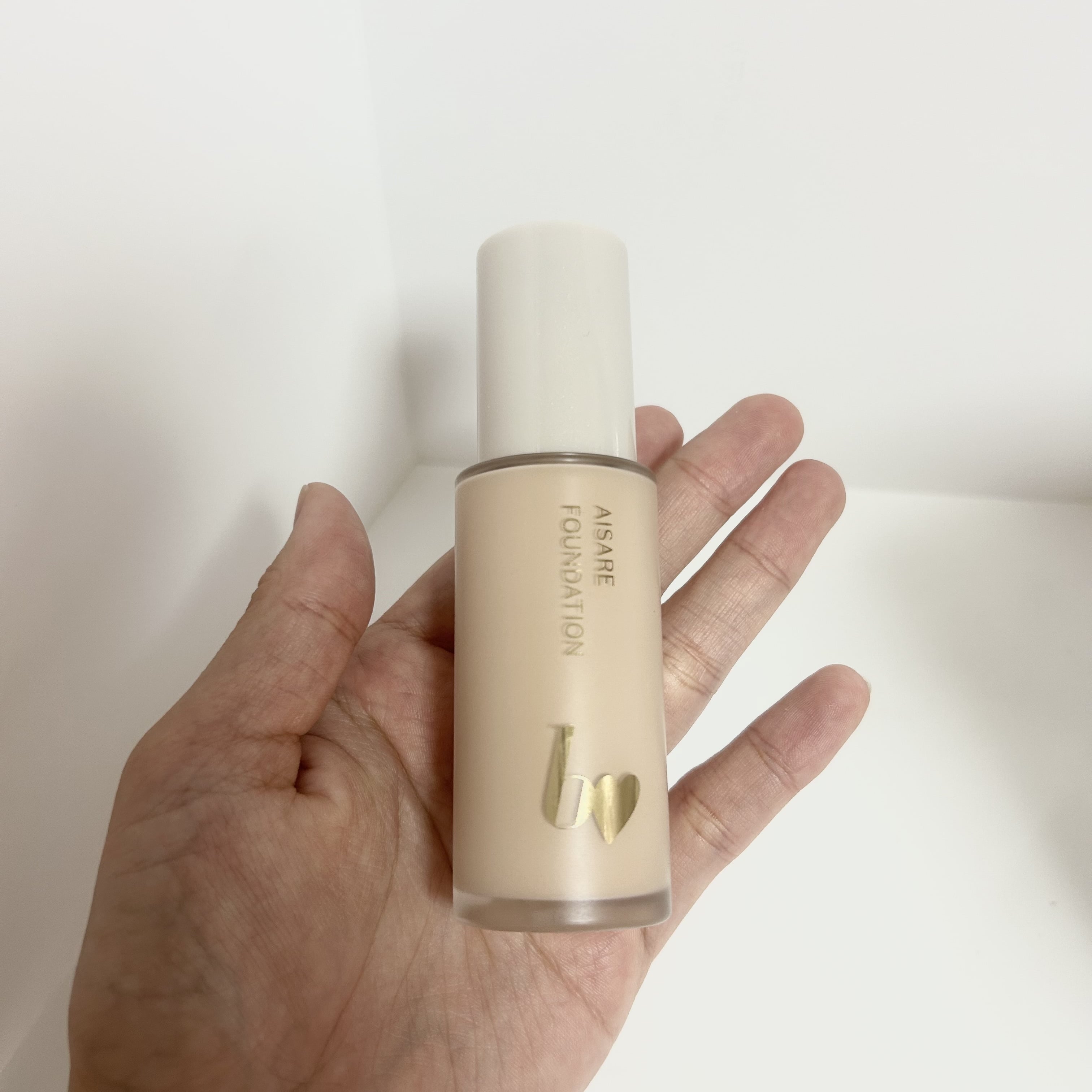 bidol 愛されファンデ 手のひらサイズ