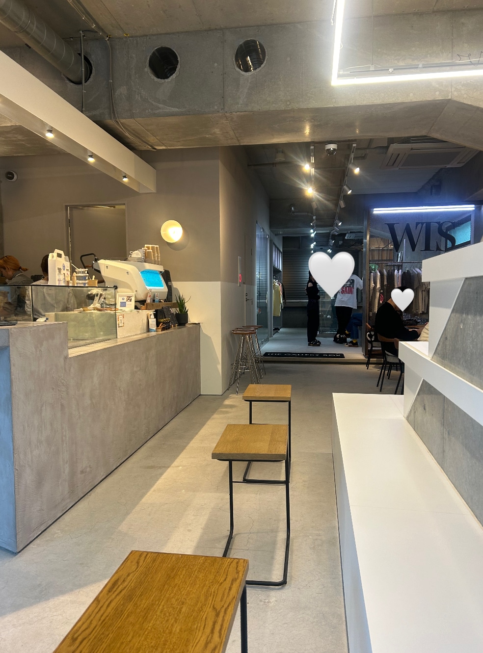aptimo 原宿カフェ 店内