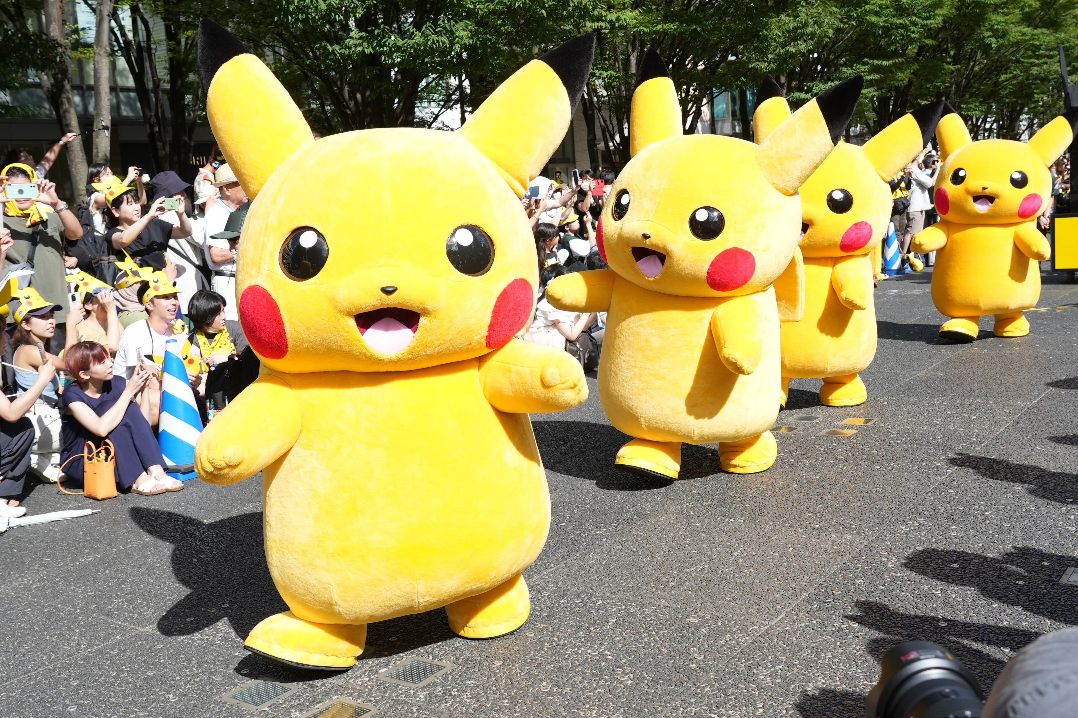 ピカチュウが大行進!?「ポケモンワールドチャンピオンシップス2023横浜みなとみらいイベント」レポ | エンタメ | non-no web