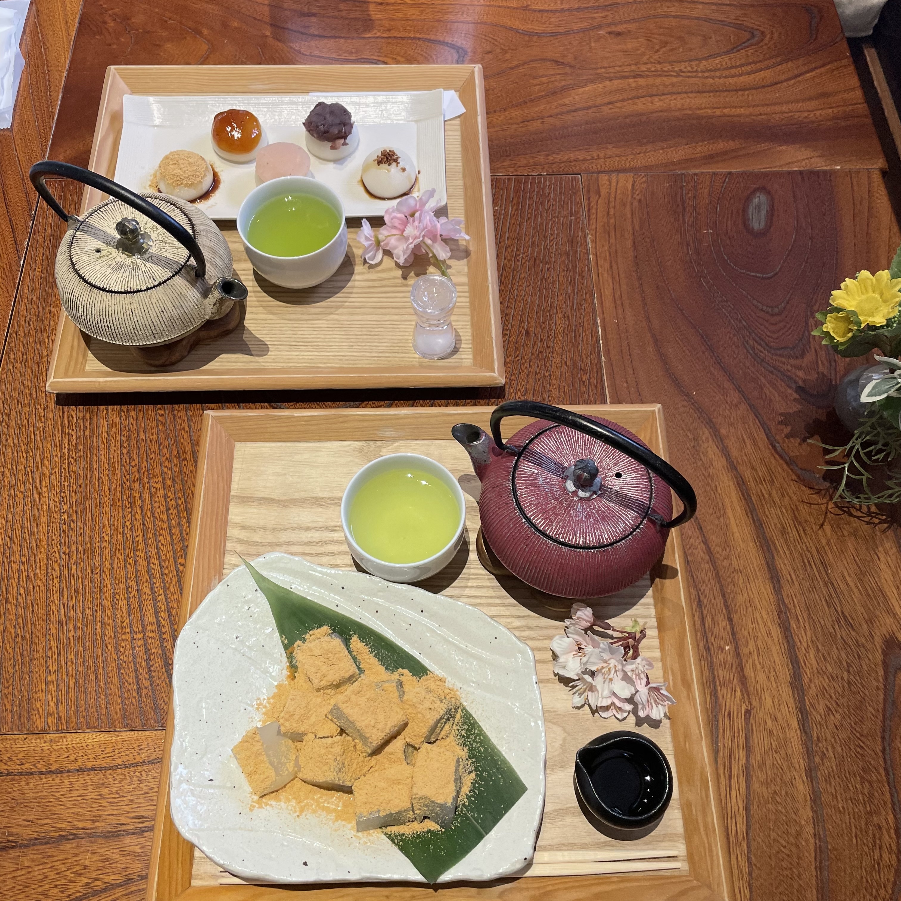 お団子　わらび餅　お茶