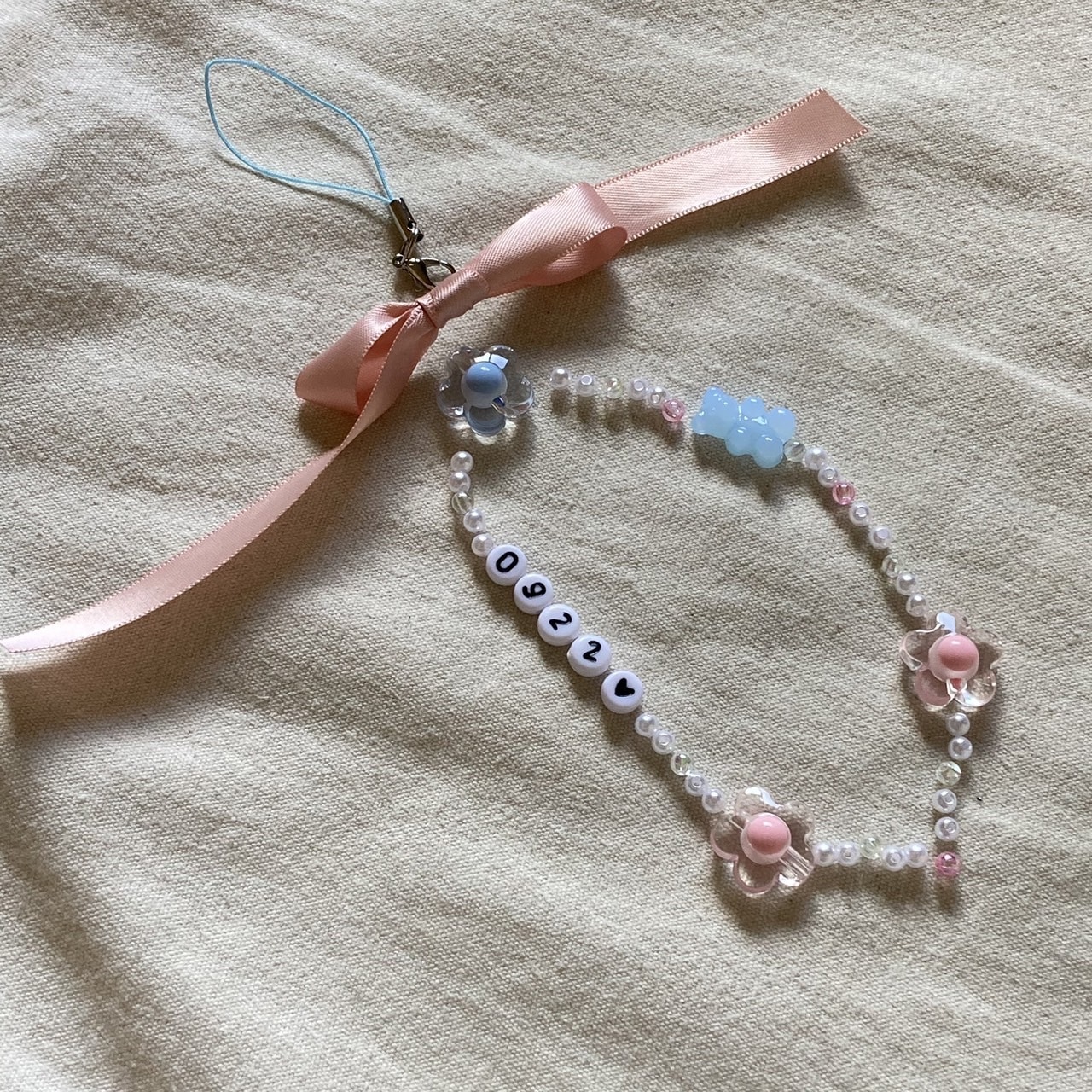 ビーズストラップ