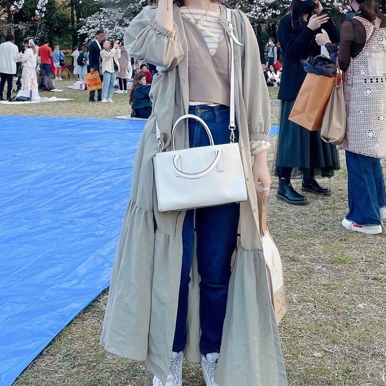 大学生コーデ　デニムコーデ　フェミニンデニム