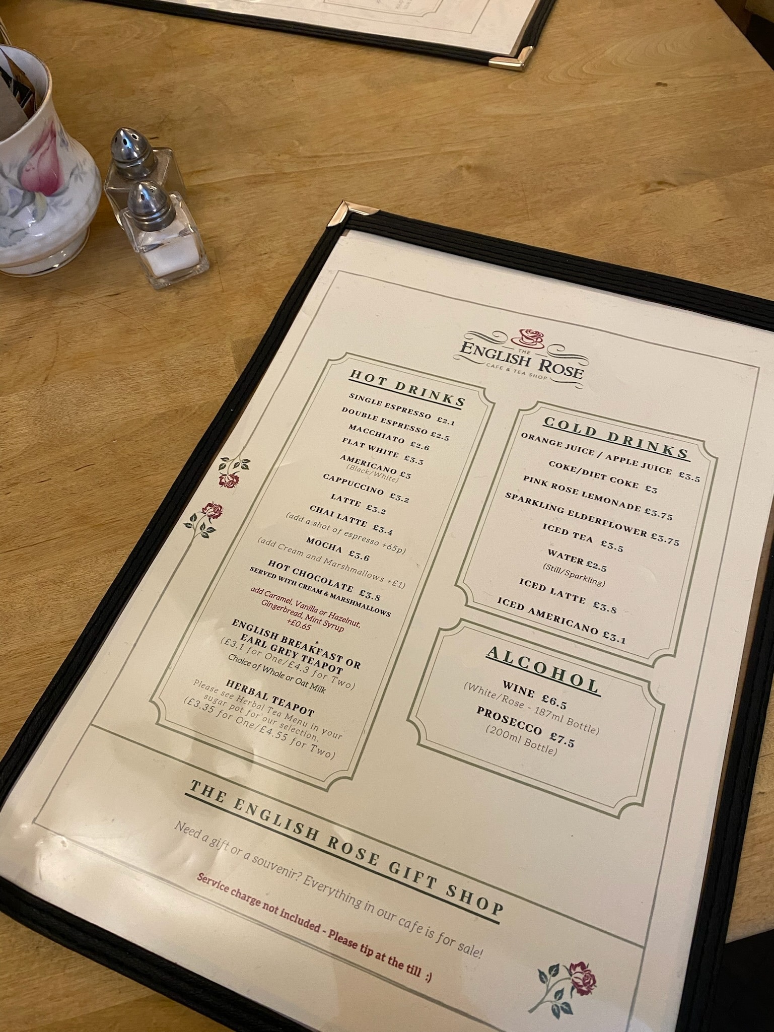 「The ENGLISH ROSE CAFE &TEA SHOP」のメニュー