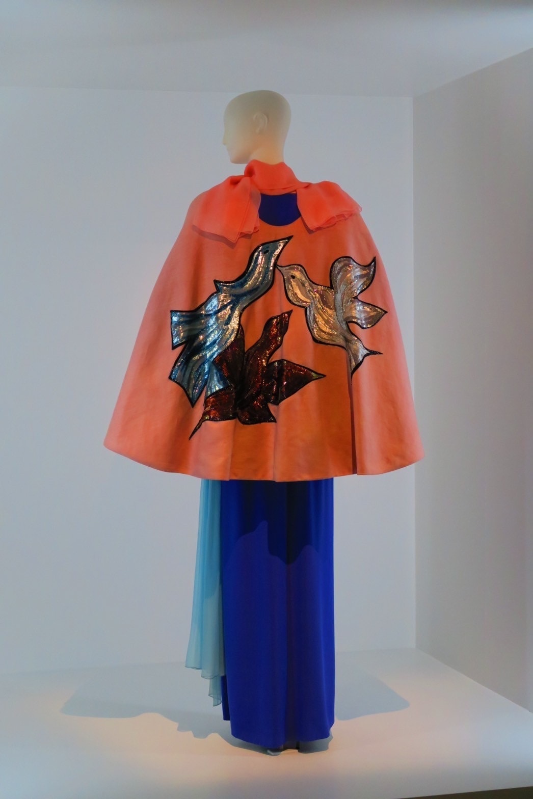 イヴ・サンローラン展