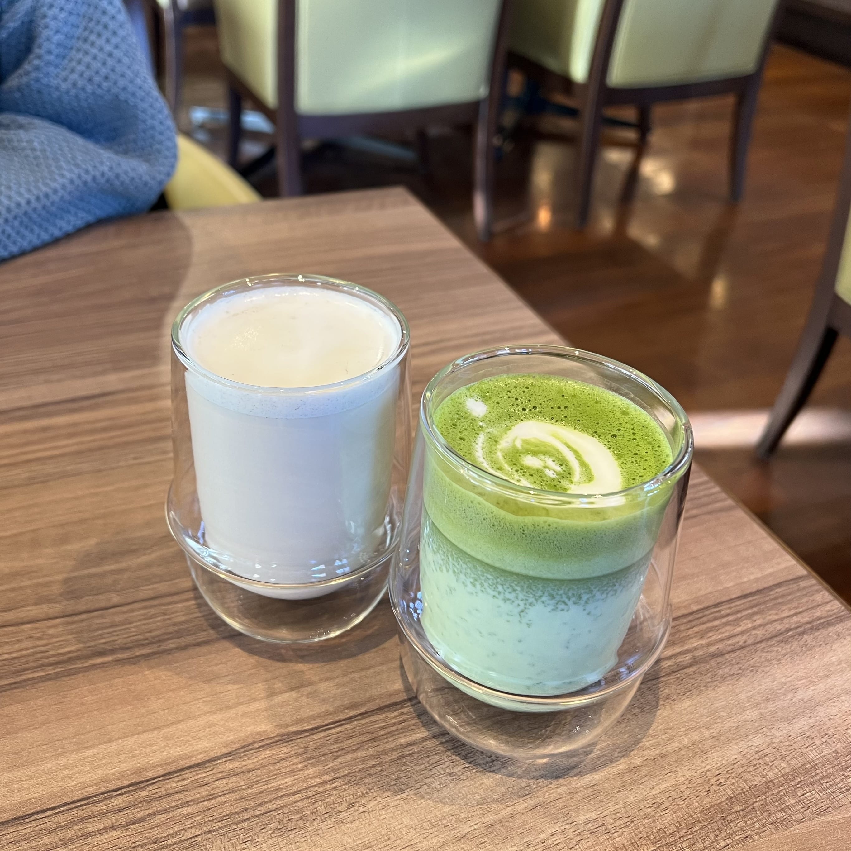 ほうじ茶ラテと濃茶ラテ