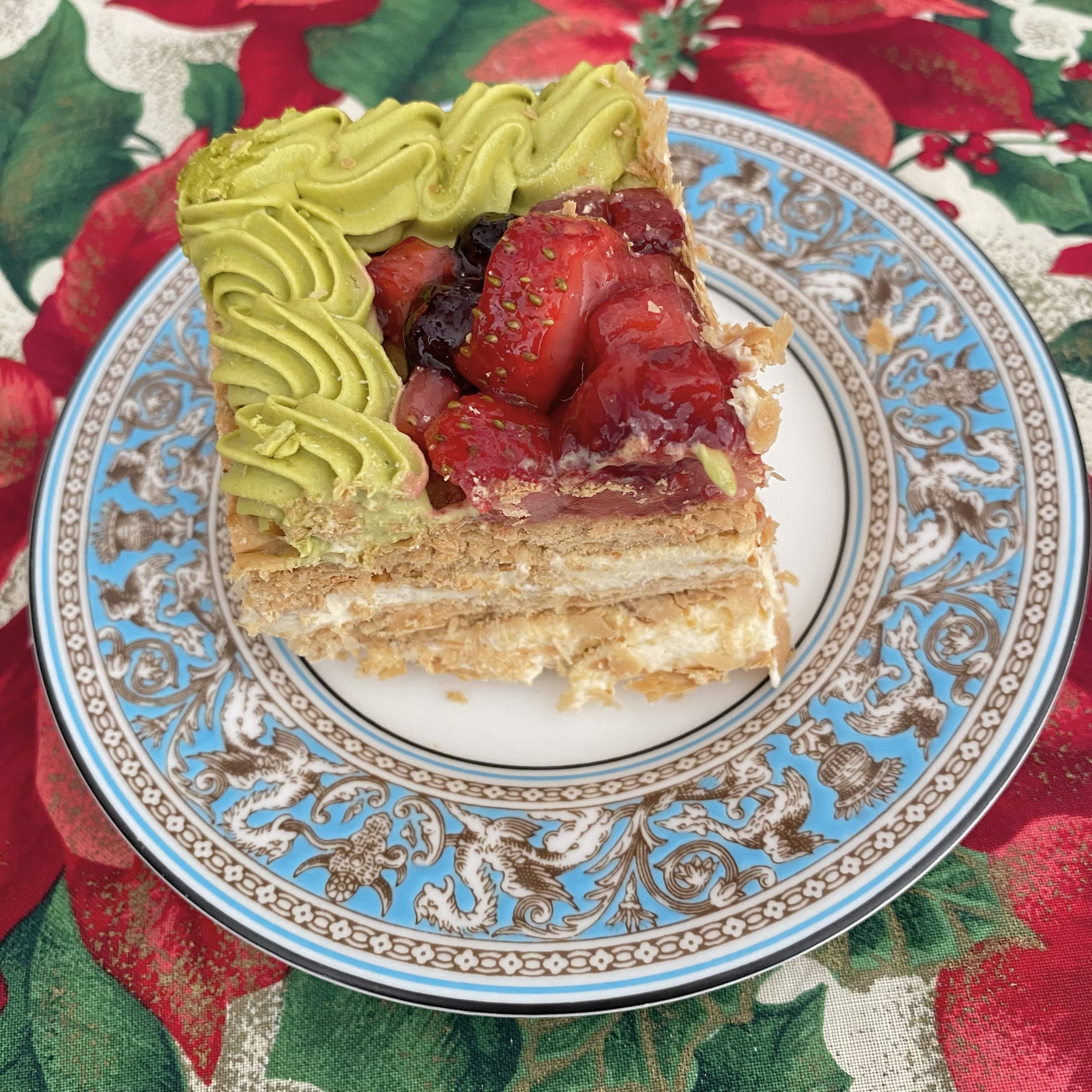 ベリー&ピスタチオ、ミルフィーユ、4等分