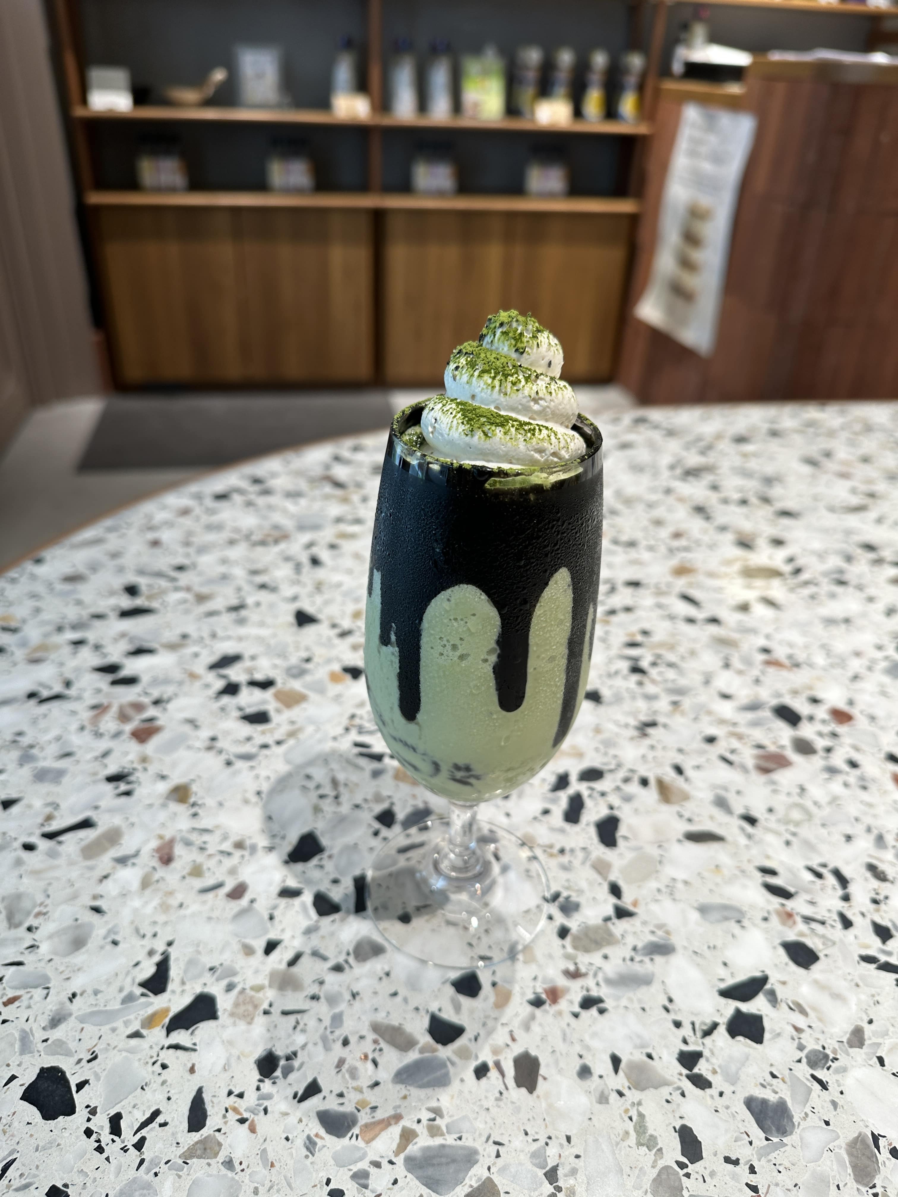 ごまと抹茶のわらび餅シェイク