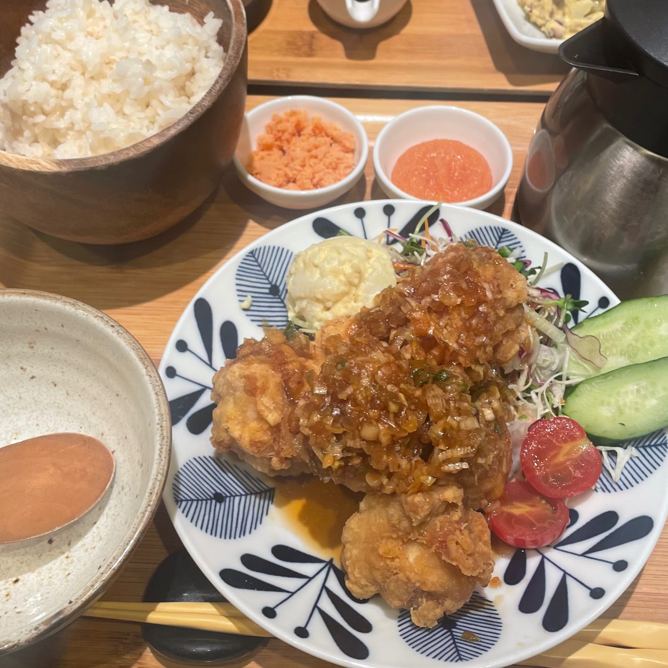 こめらく　メニュー　油淋鶏　定食