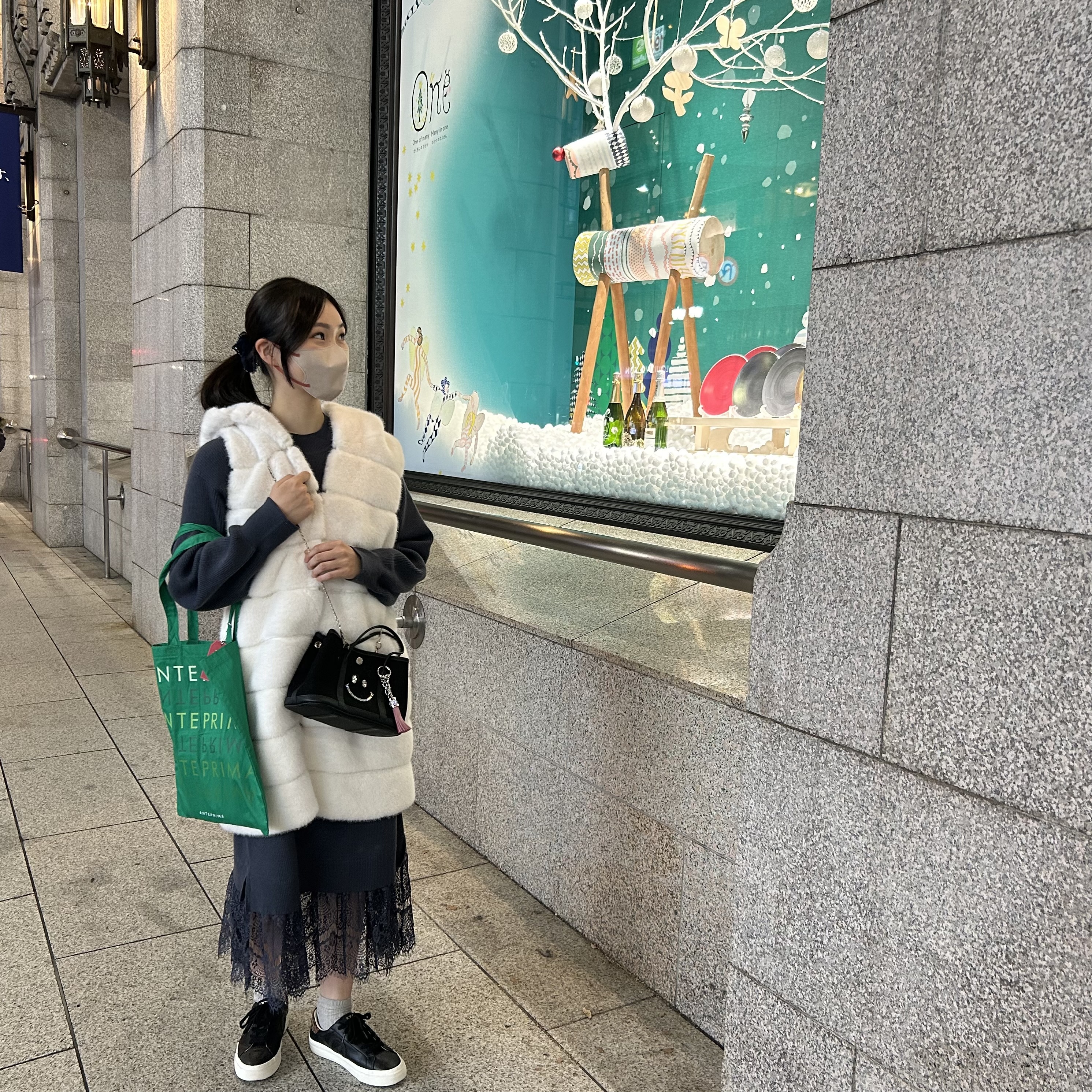 ボリュームジレ、GUニットワンピース、大学生コーデ