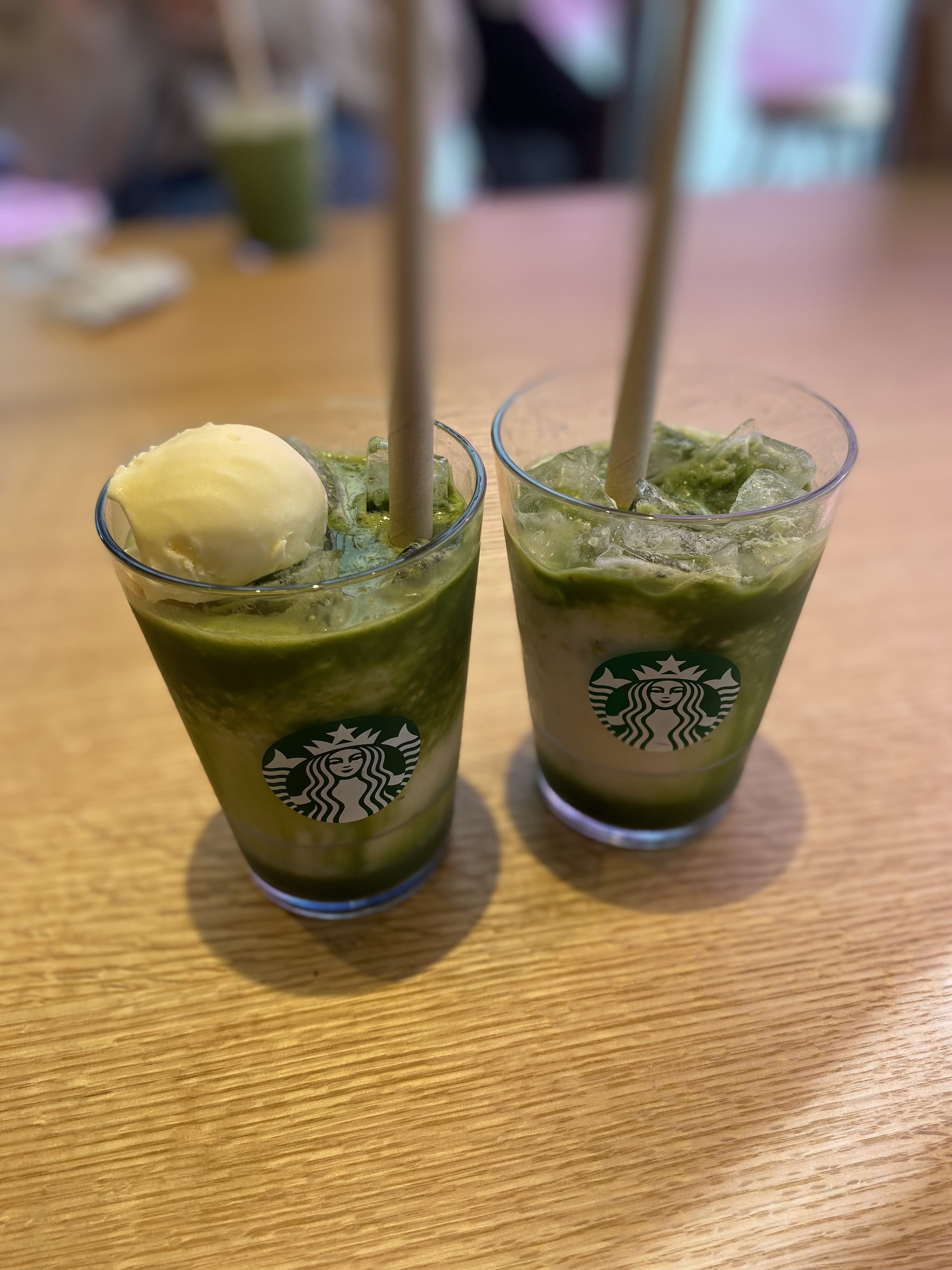 スタバ　TEAVANA 抹茶&クラッシュピスタチオミルクティーラテ
