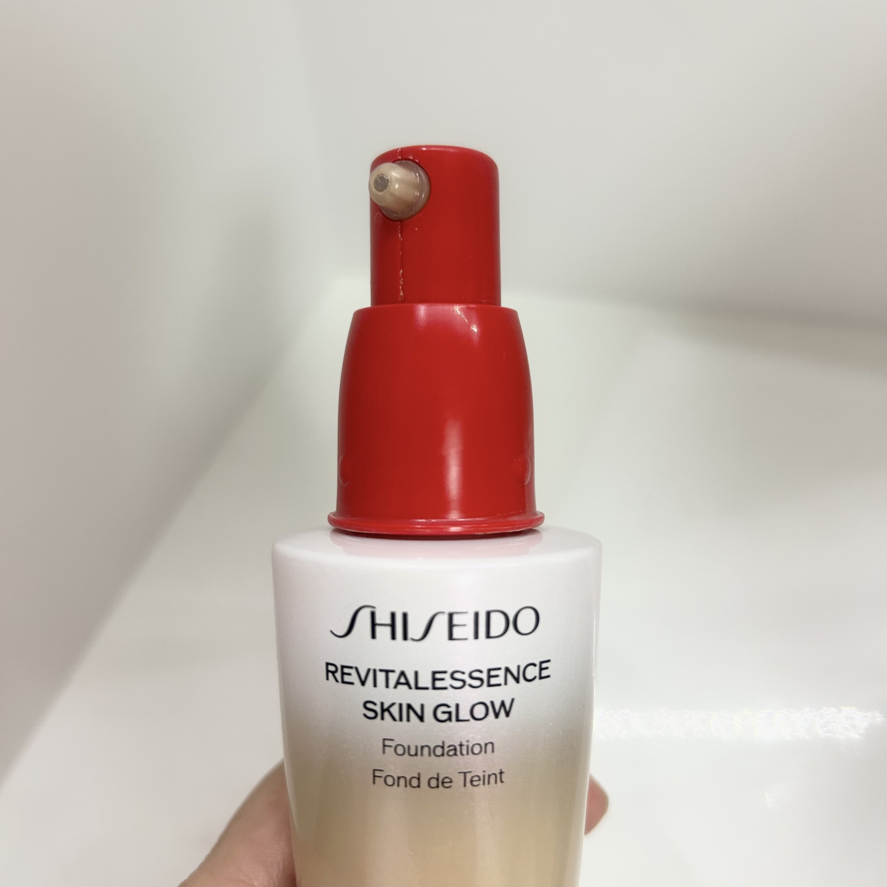 資生堂 エッセンススキングロウファンデーション 取り出し口