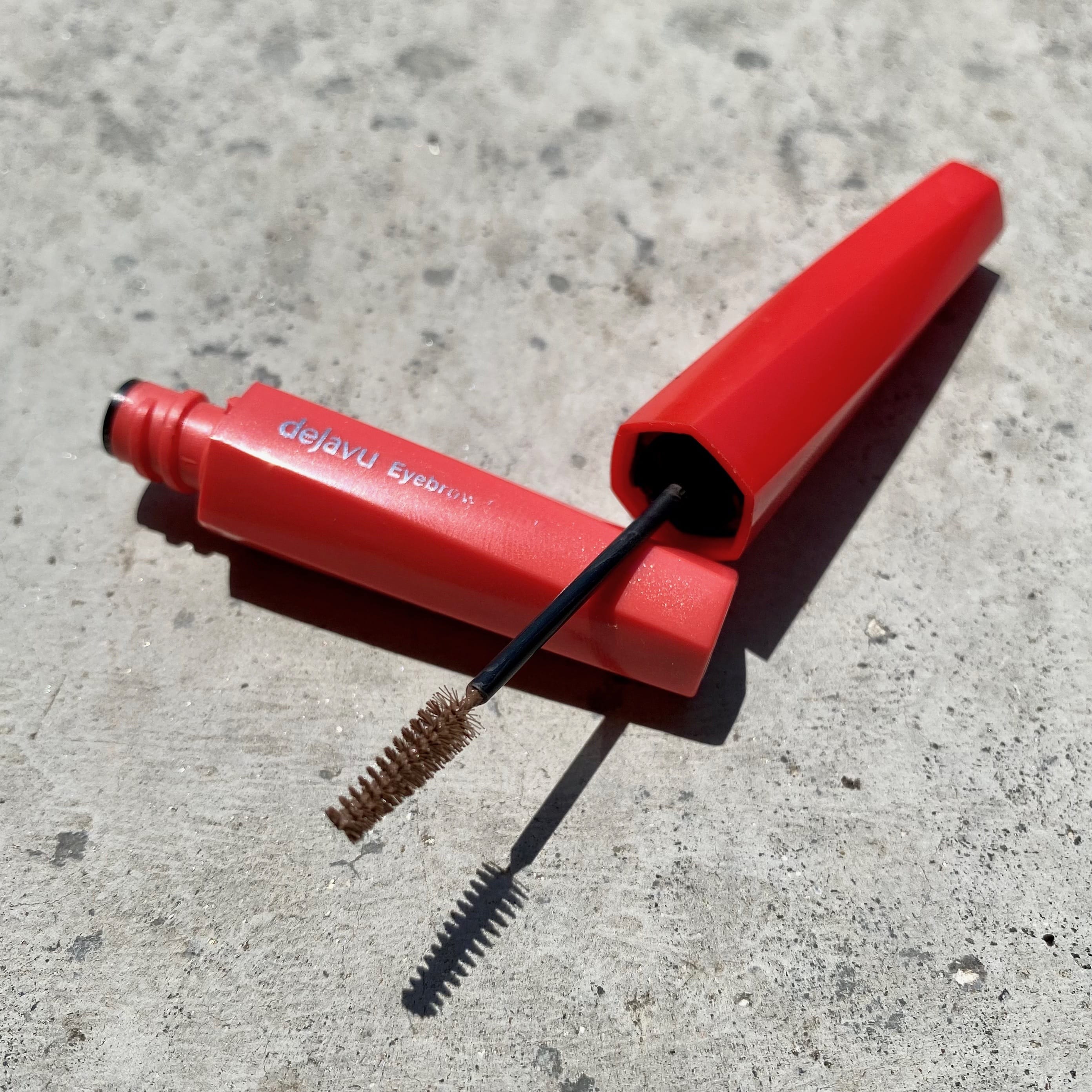 デジャヴュ　フィルム眉カラー　アイブロウカラー　ビターブラウン　お湯落ち