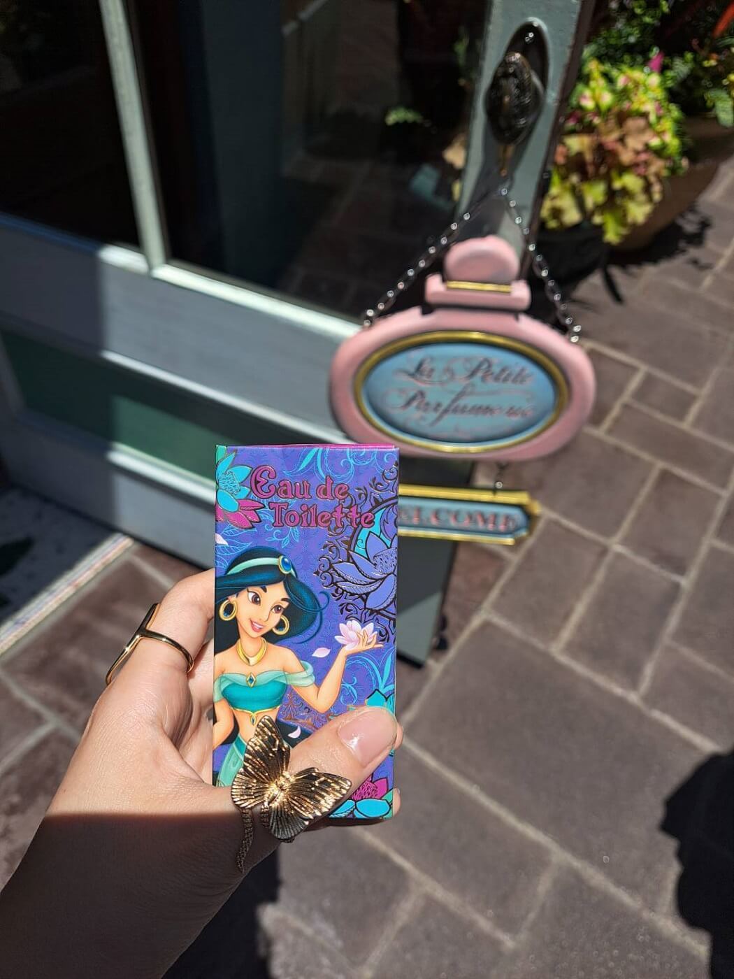 ディズニーランド　香水