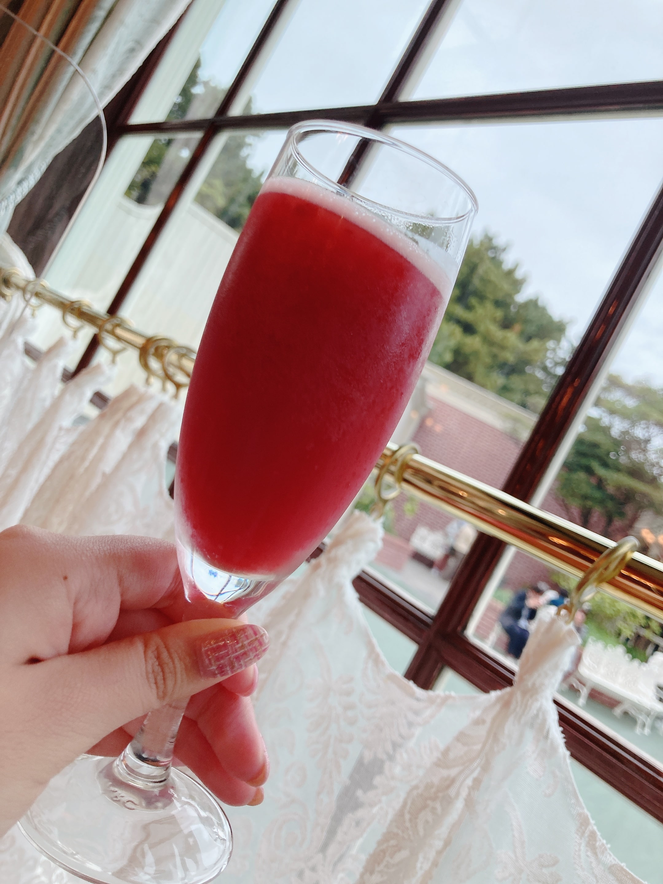 ディズニー　クリスマス　期間限定　ストロベリー　カクテル　お酒