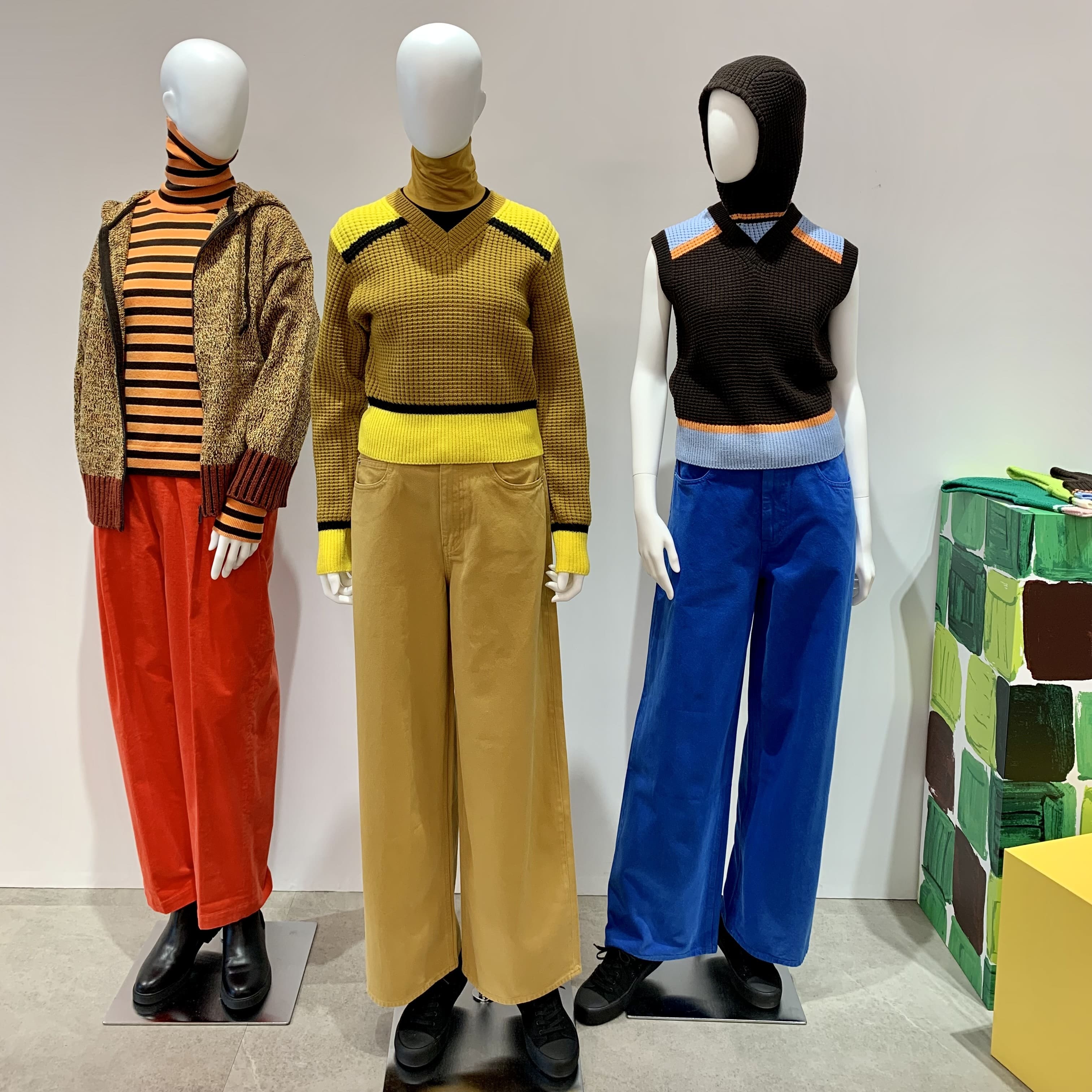 UNIQLO and MARNI（ユニクロ アンド マルニ）展示会LOOK