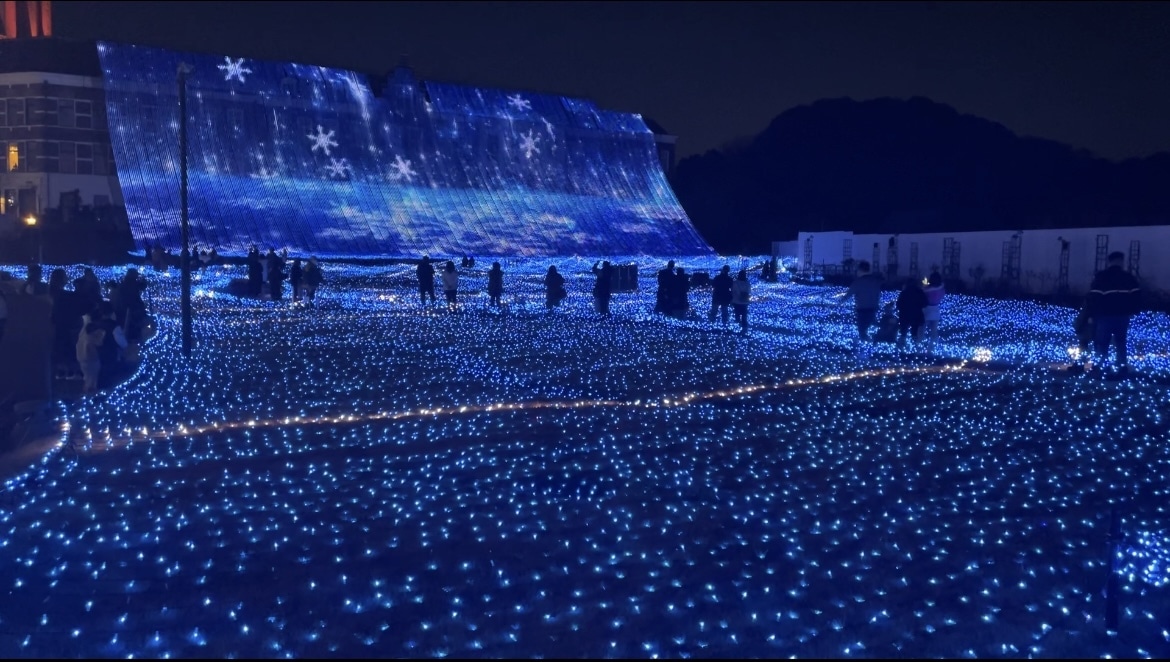 ハウステンボス アートガーデン 光のオーロラガーデン ーWinter Versionー 青のイルミネーション