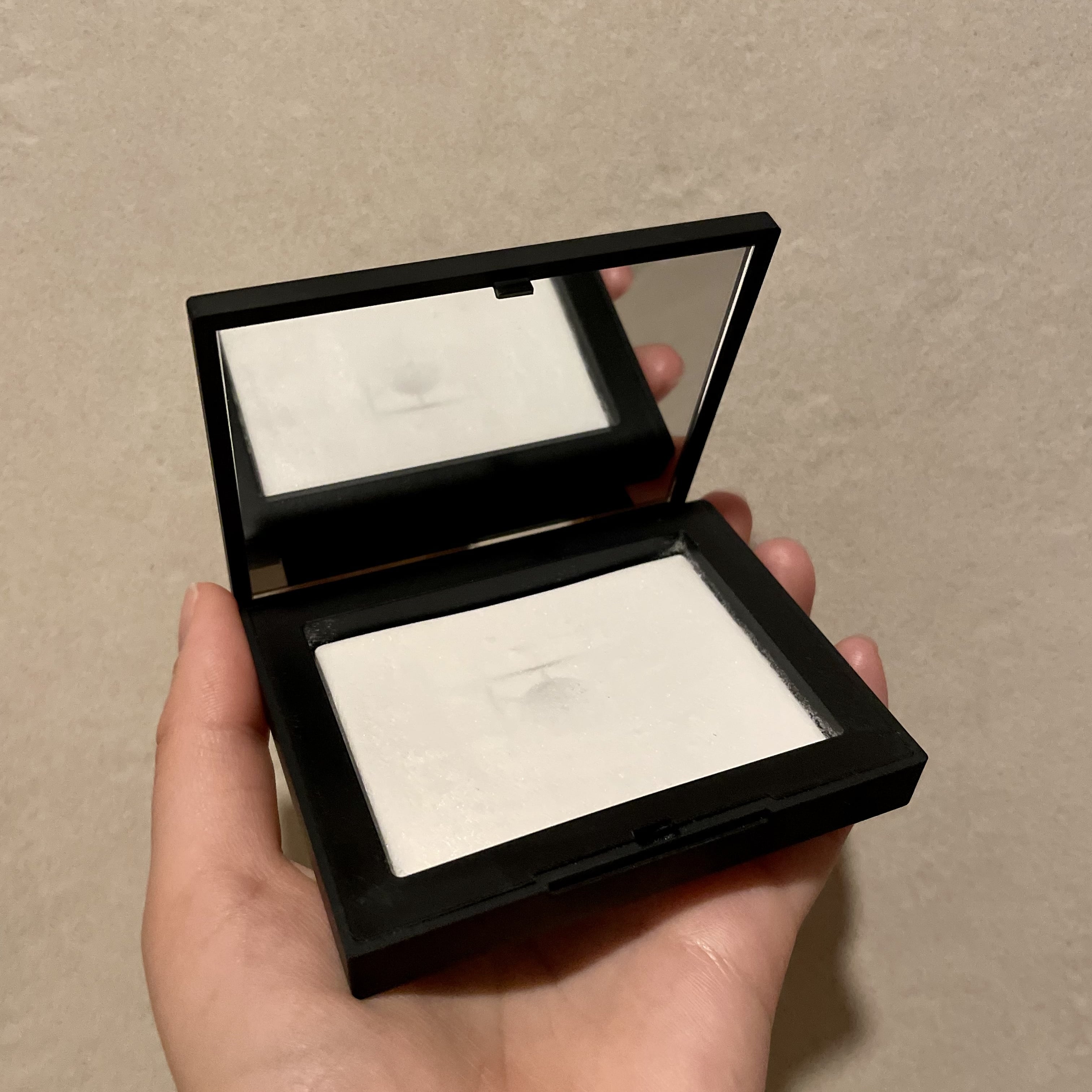 NARS パウダー　ミラー