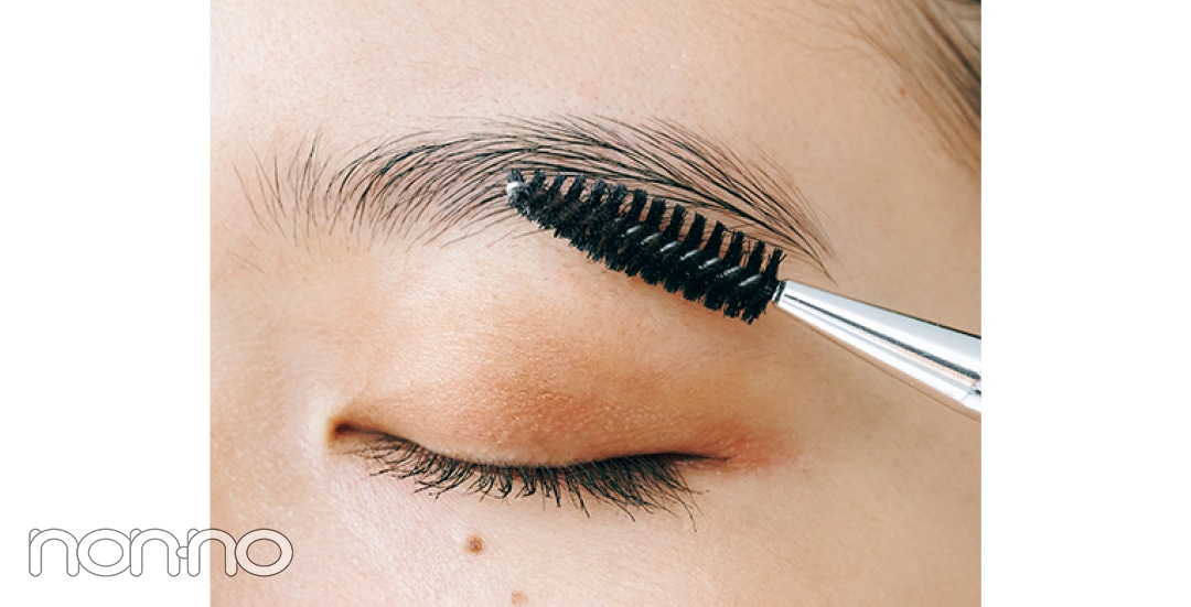 岡本夏美のニュアンス盛れる眉のつくりかたプロセスカット4-3