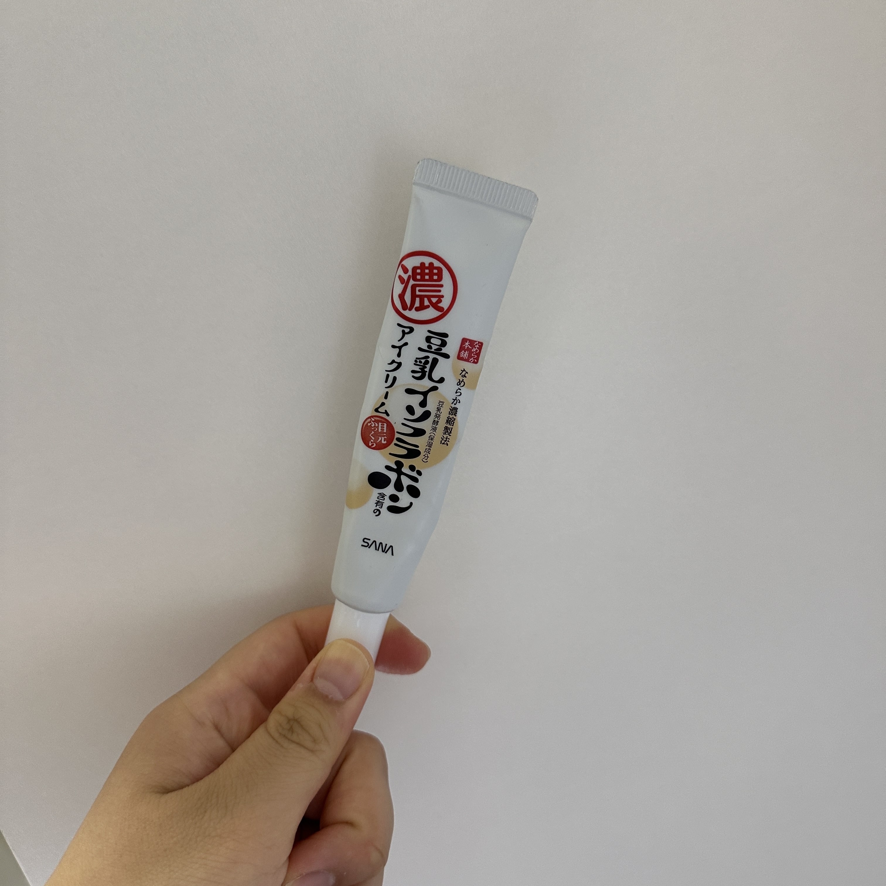 豆乳イソフラボンアイクリーム