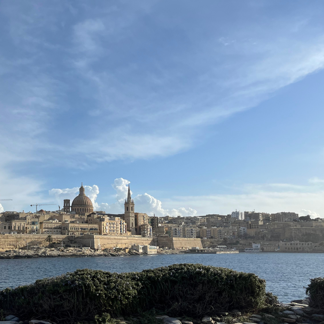 マルタ　スリーマ