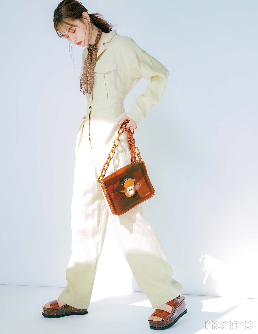 クリアなPVC素材でビッグなブームに乗っかる！