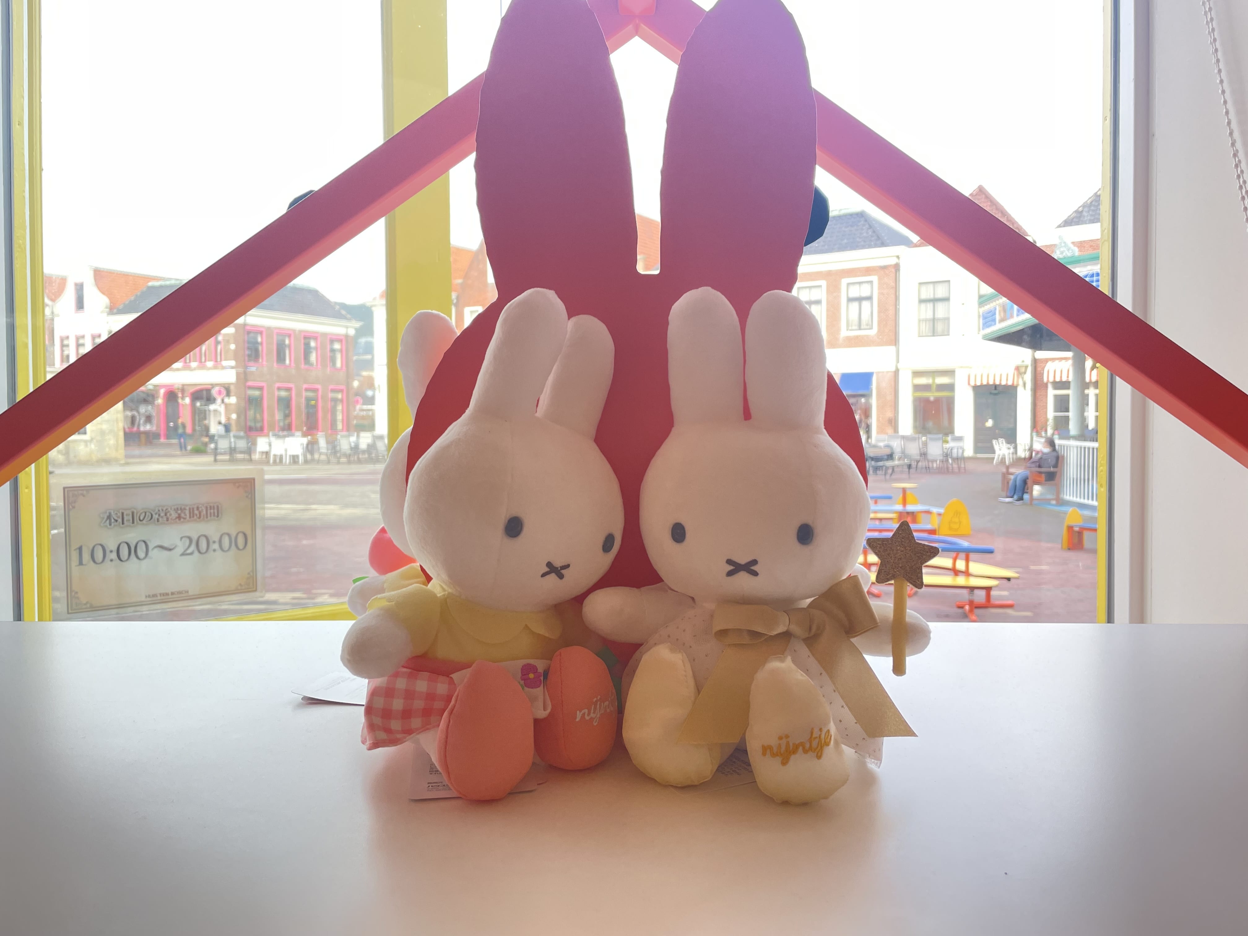 ハウステンボス アムステルダムシティ nijintje（ナインチェ） 内観 ミッフィーのぬいぐるみ