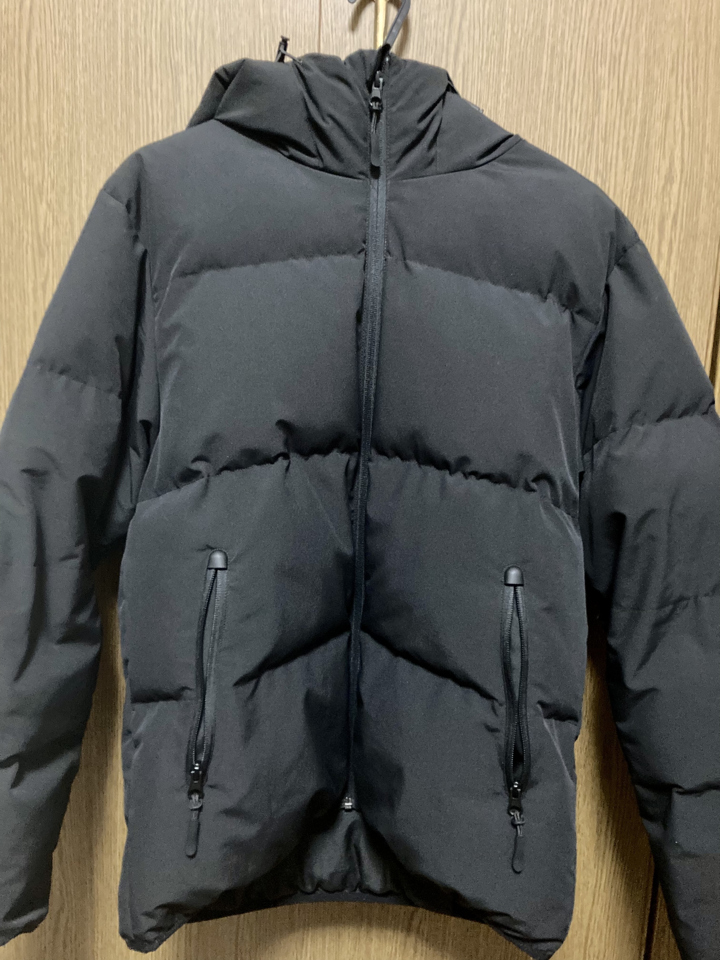 GU ジーユー　アウター　冬　ヒートパデッドブルゾン　ダウン