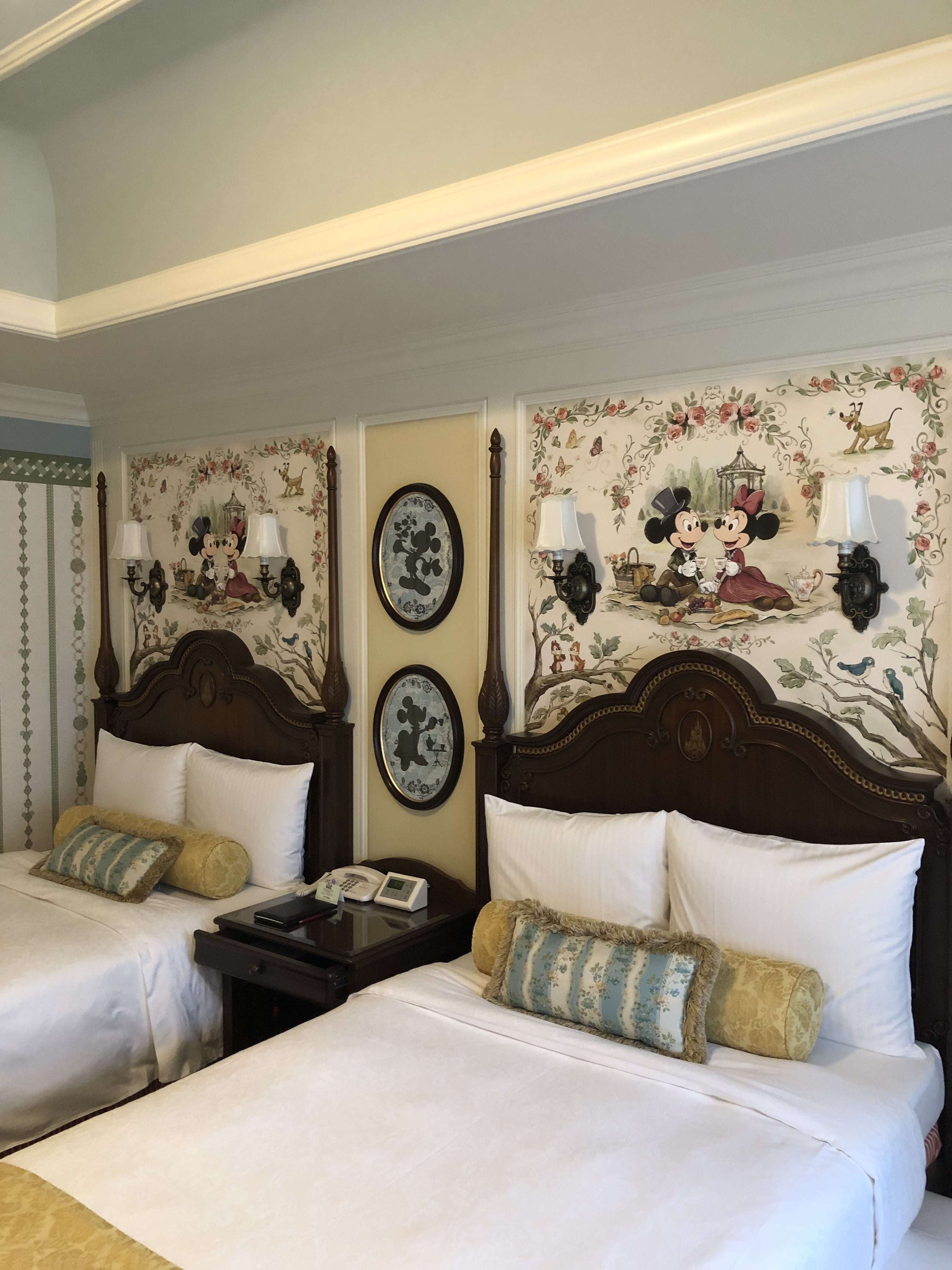 ホテル　部屋　ミッキー