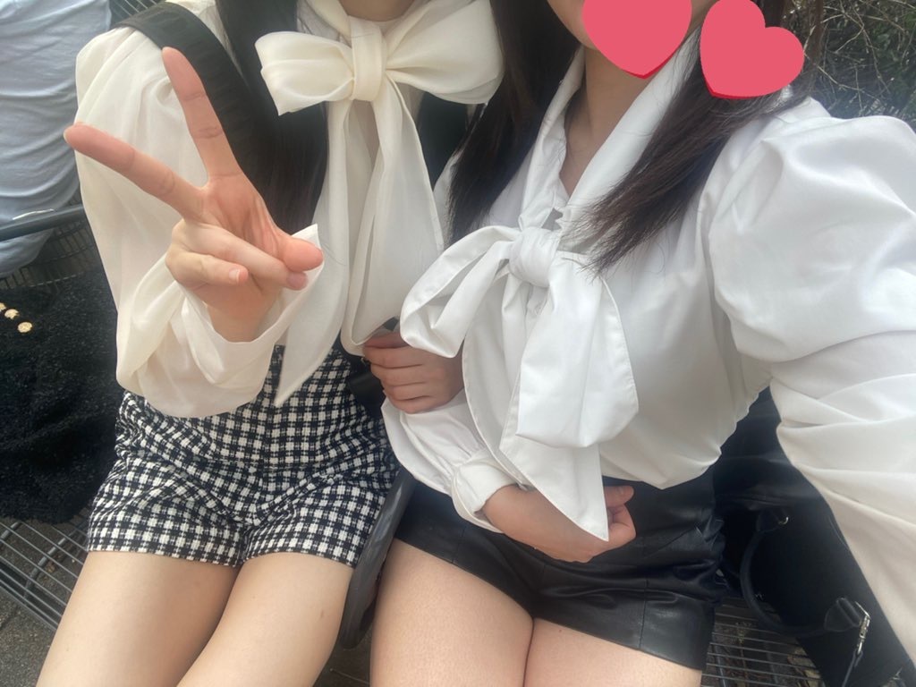 シミラールック　ボウタイブラウス　トップス　ボトムス　ショートパンツ