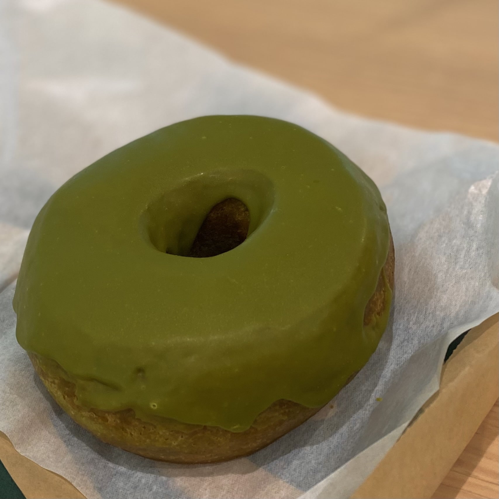 スタバの新作「抹茶クリームドーナツ」の写真