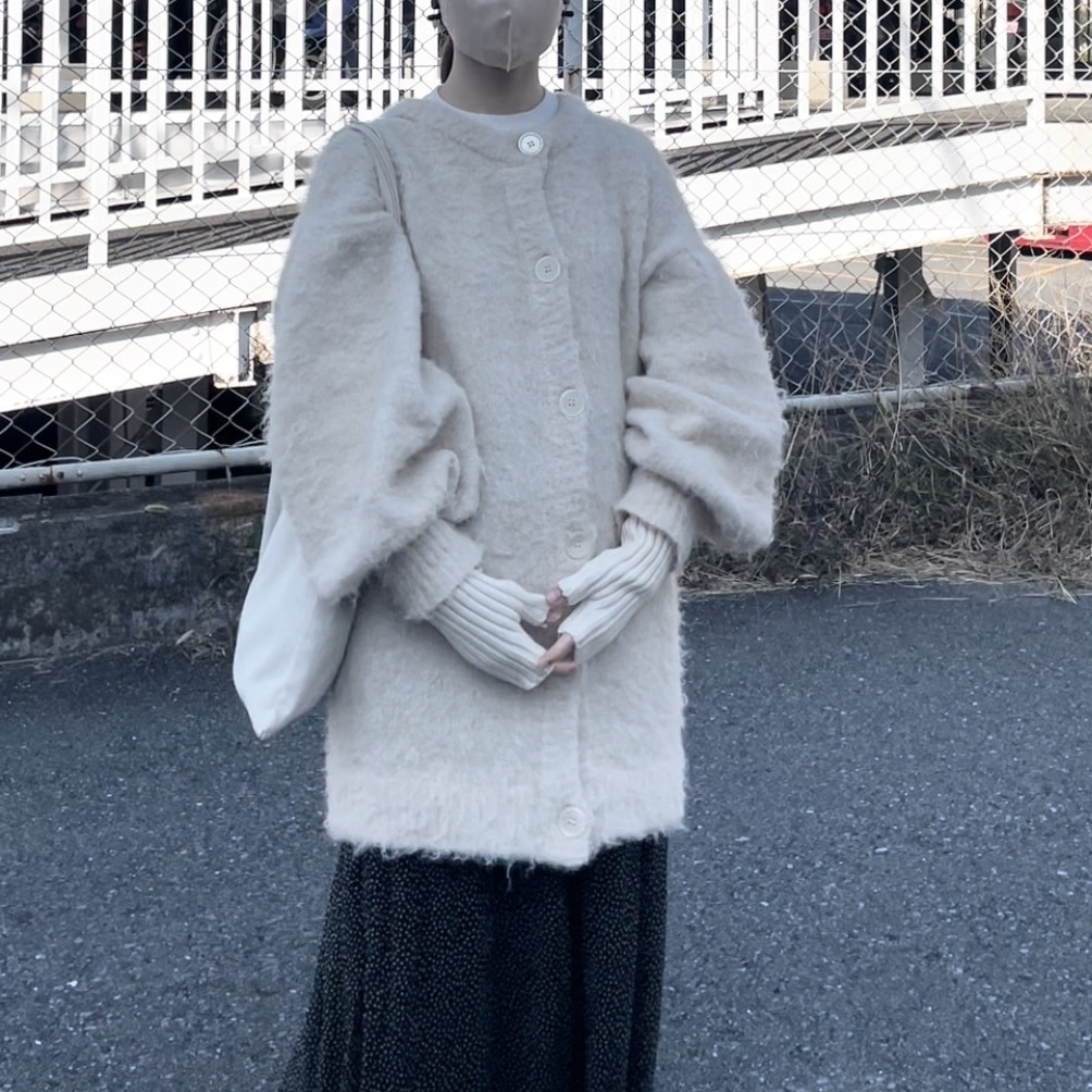 アームウォーマーコーデ　ホワイトアームウォーマー