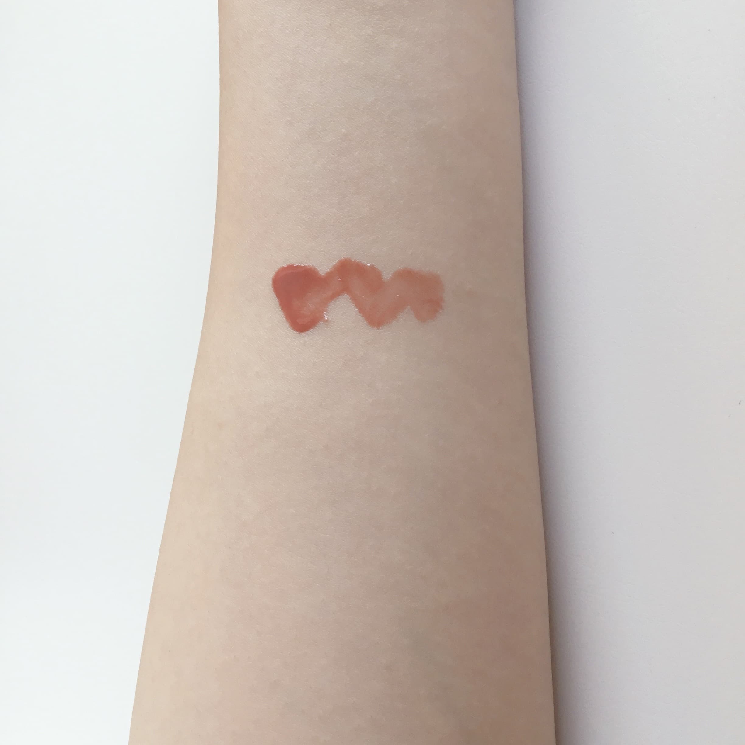 アミューズ　リップ　スウォッチ