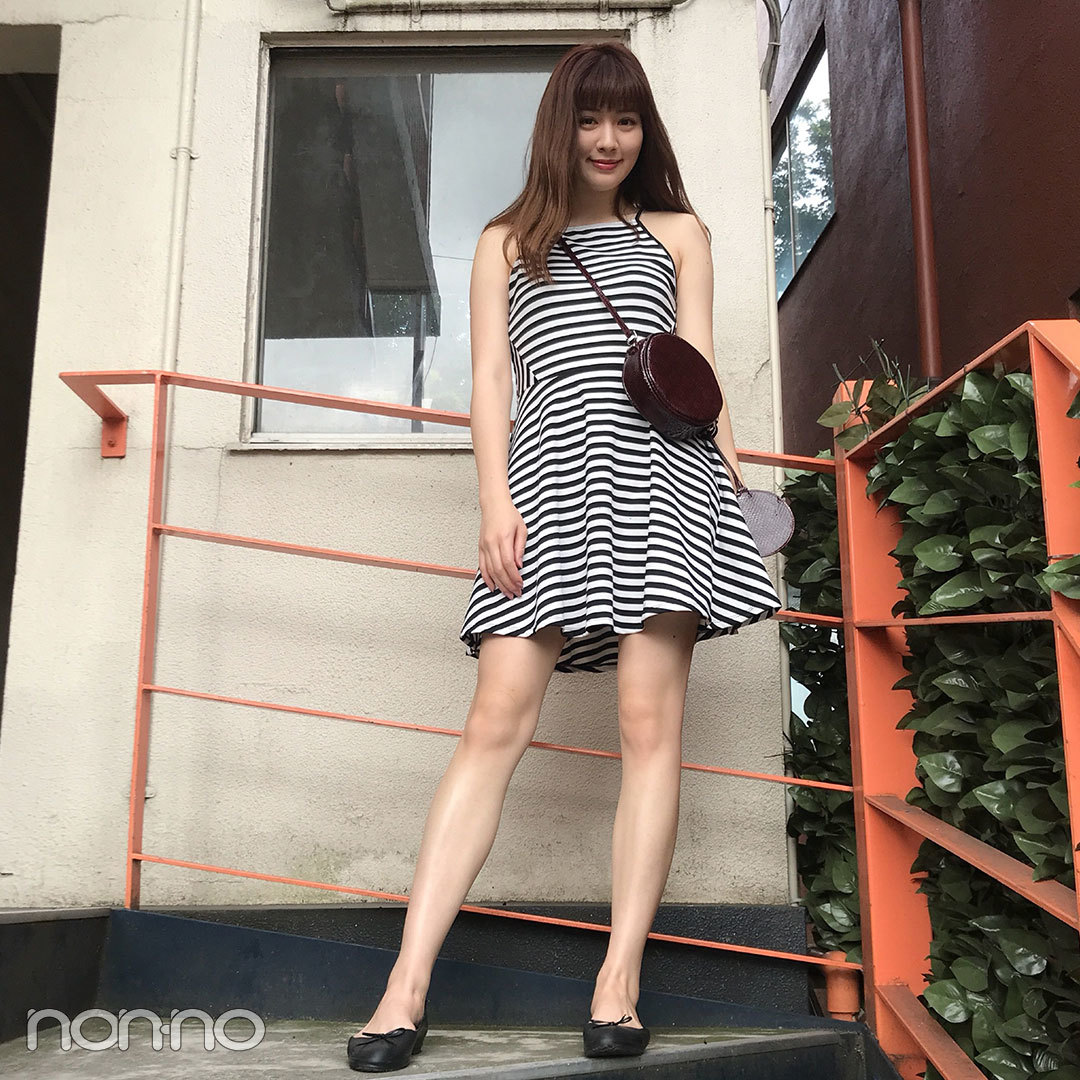 岡本杏理はH&Mのミニワンピで夏先取りコーデ♡【モデルの私服】