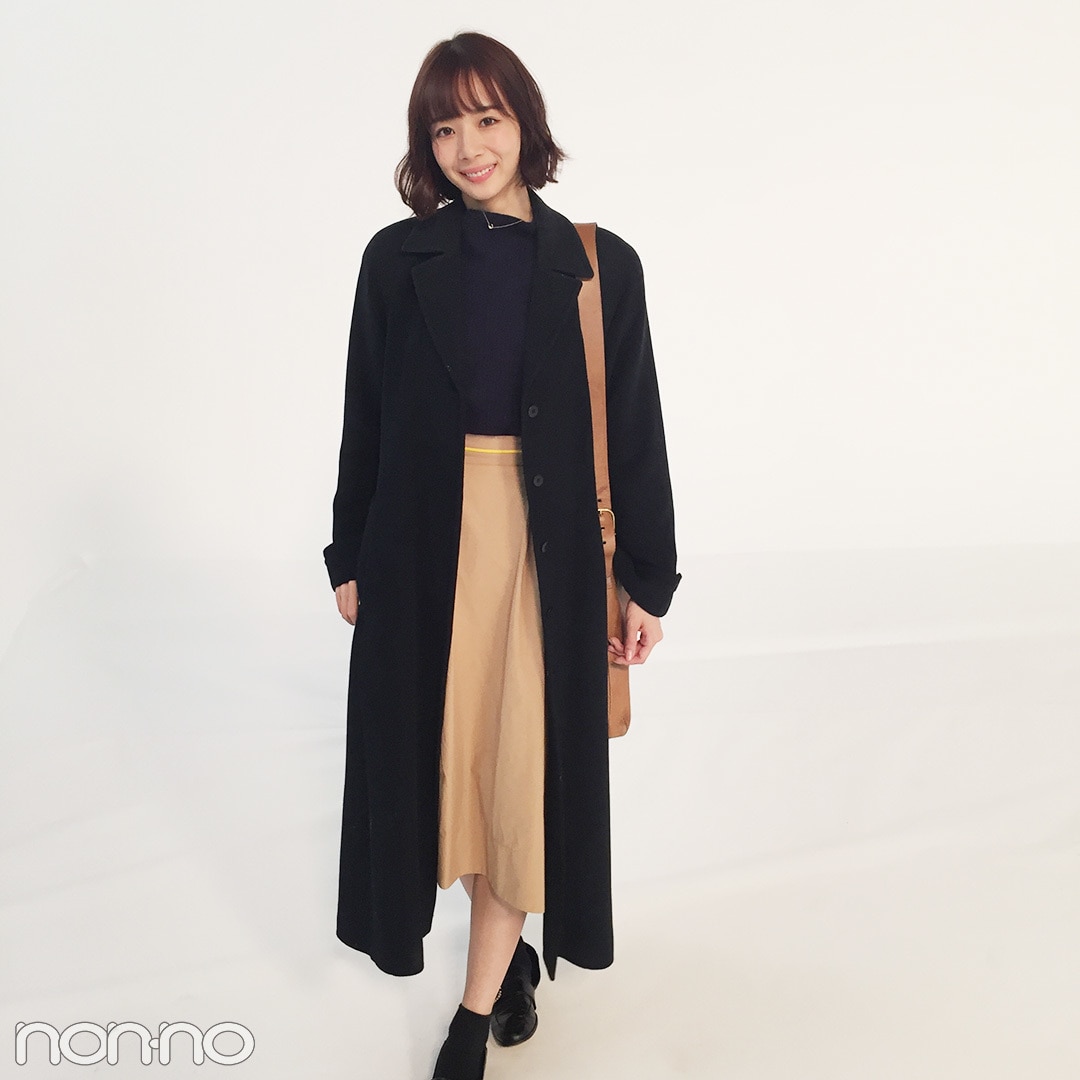 岡田紗佳の冬コーデは黒＆ベージュで大人っぽく！【モデルの私服スナップ】