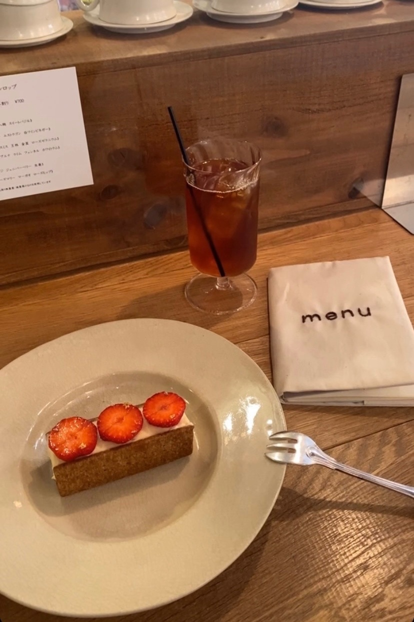 西荻窪にあるカフェ「 yuè」のいちごのタルト
