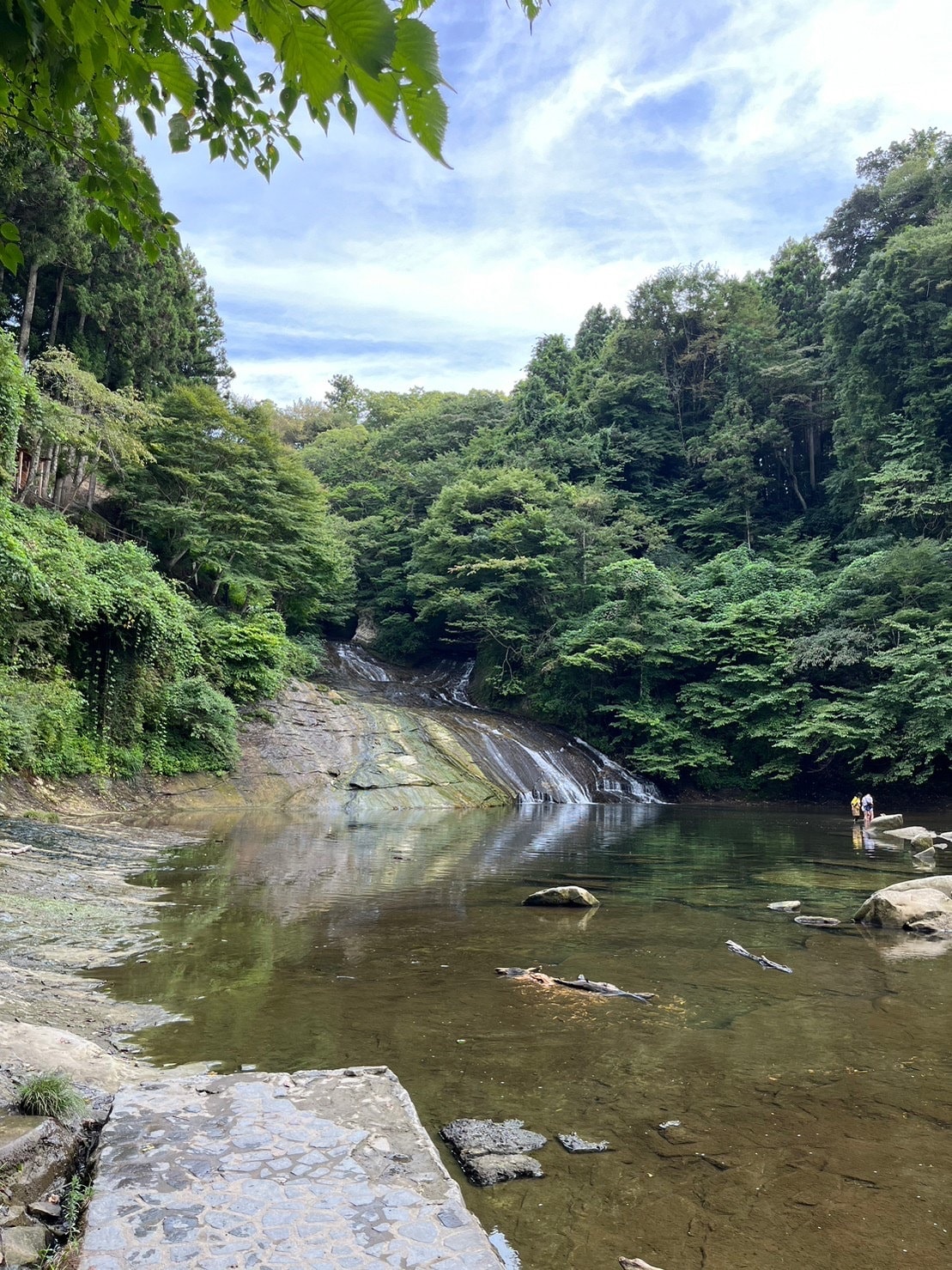 滝と緑と青い空！