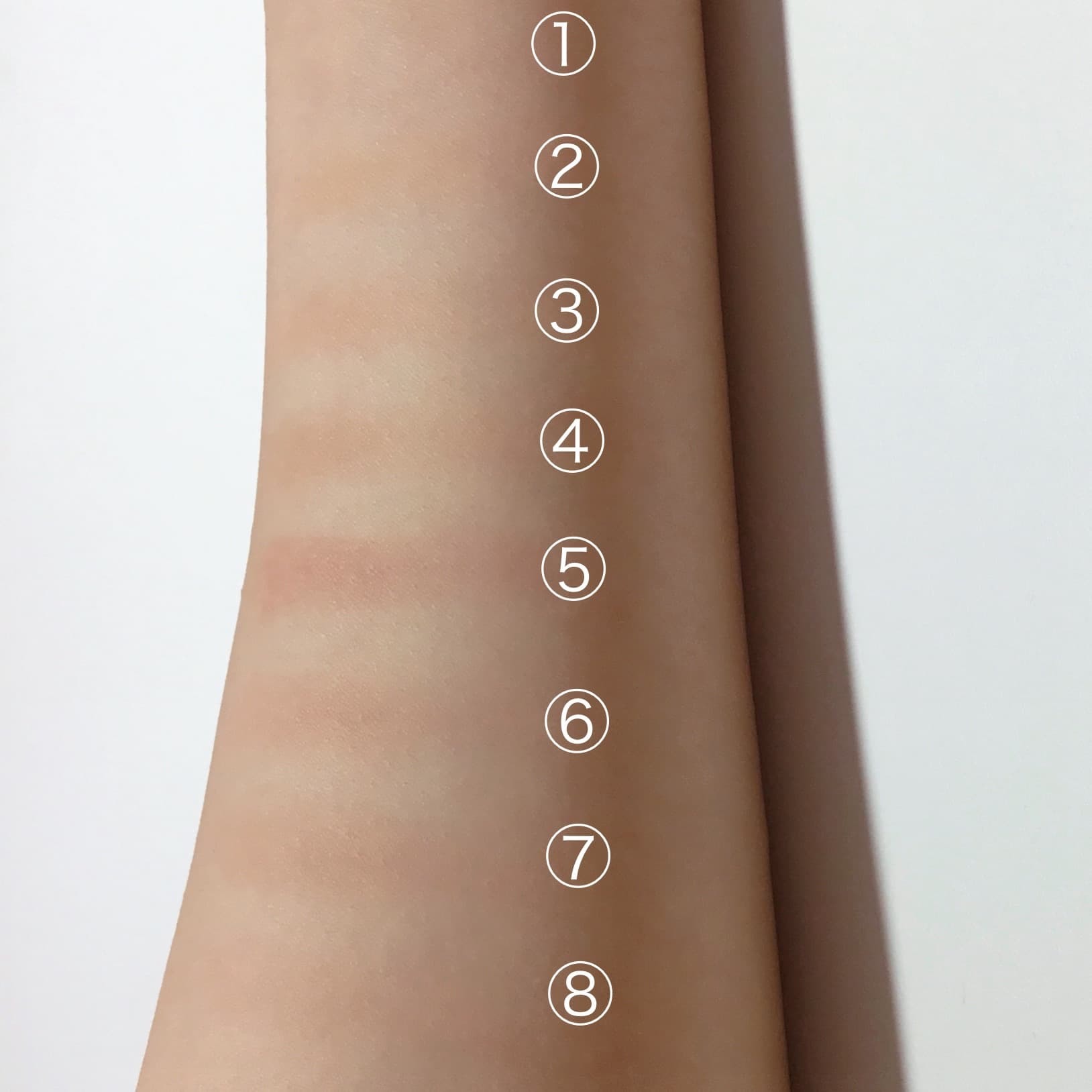 ラカ アイシャドウ スウォッチ