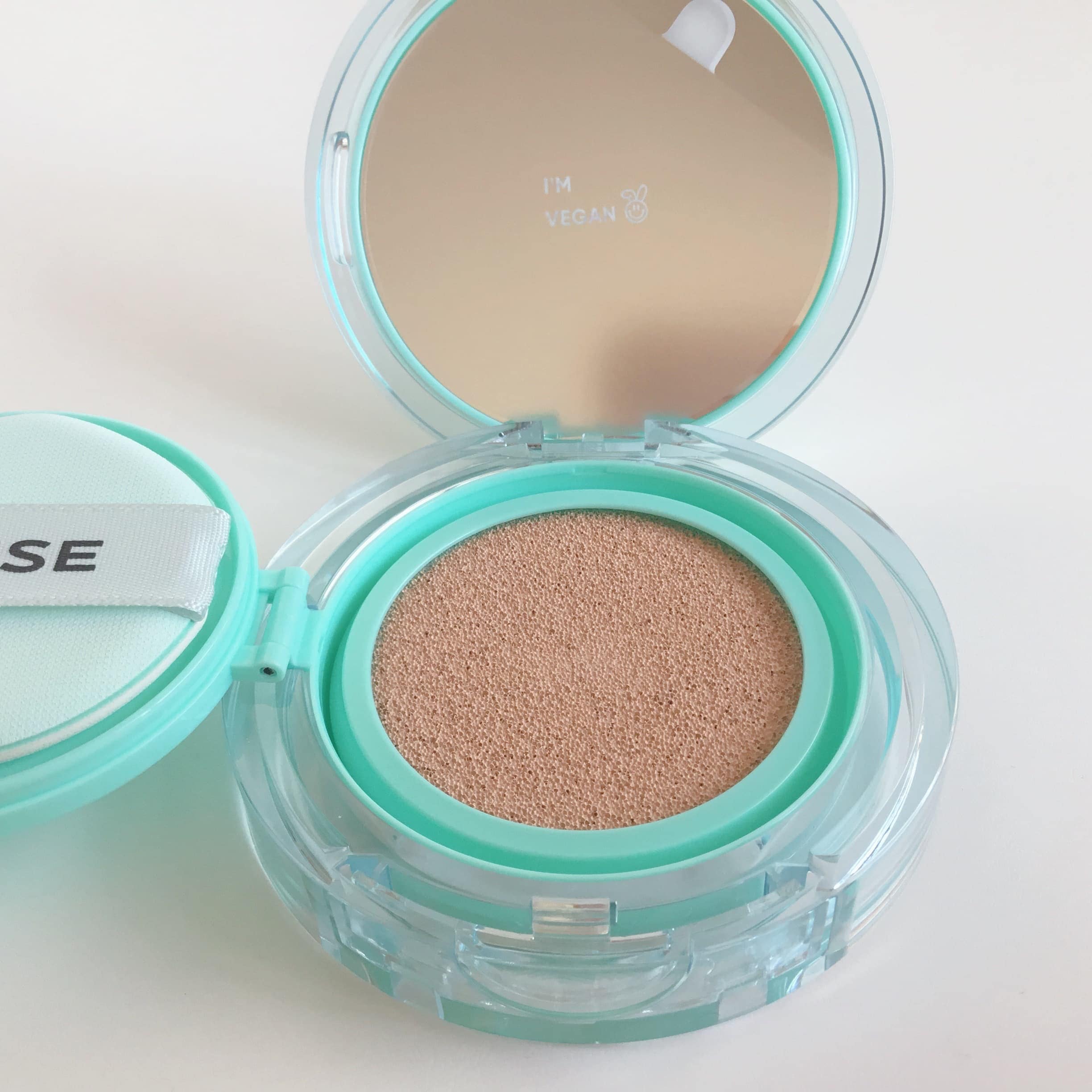 アミューズ　クッションファンデ　ファンデーション