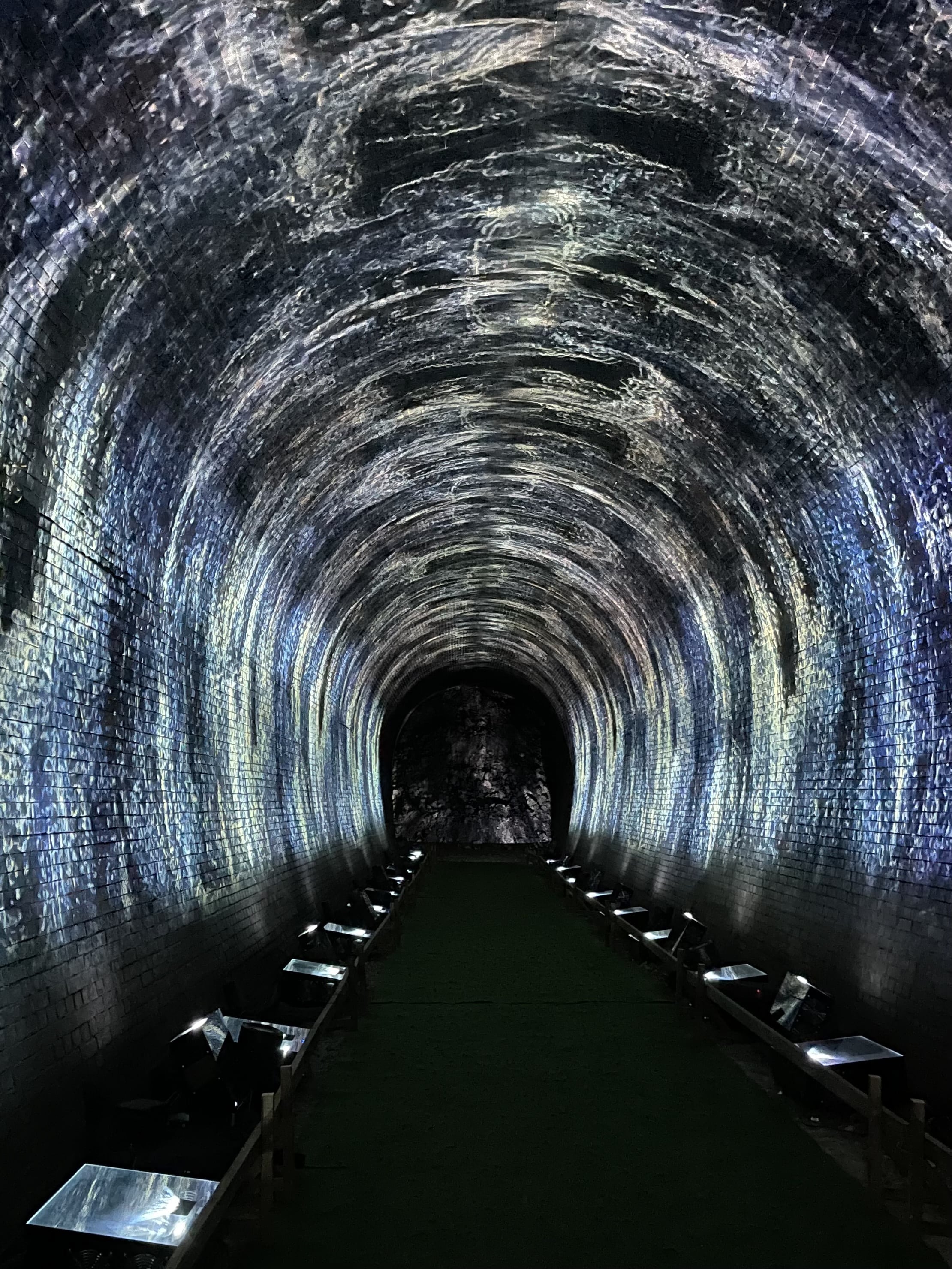 プロジェクションマッピング 水流の映像