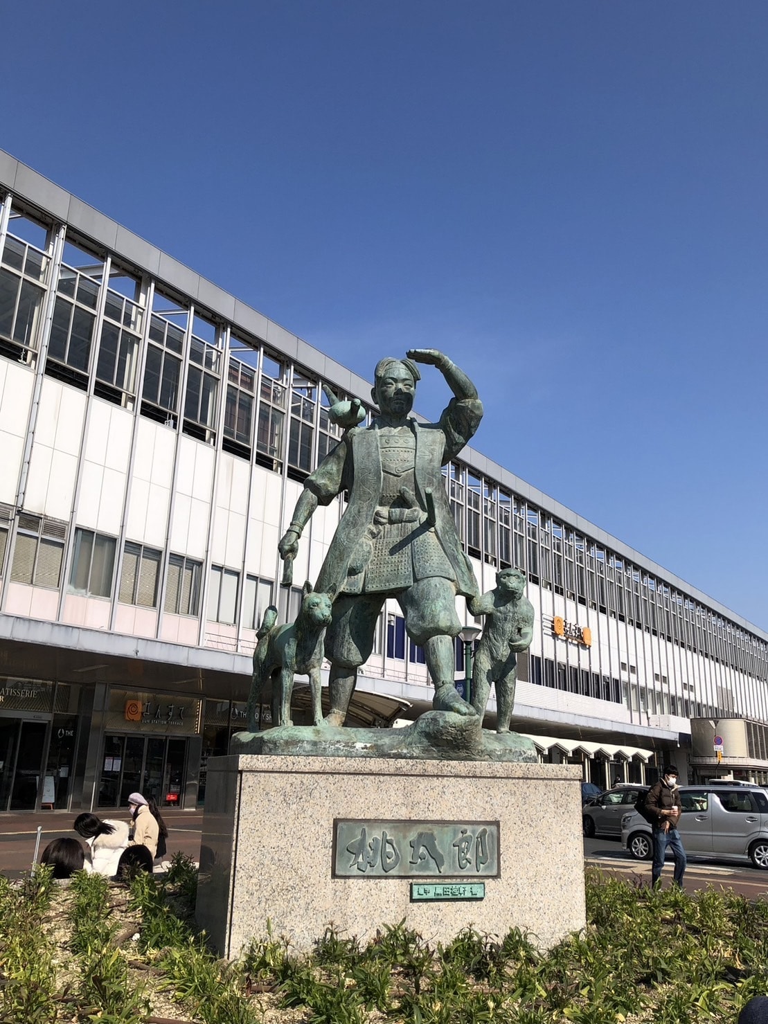 岡山県　桃太郎　銅像