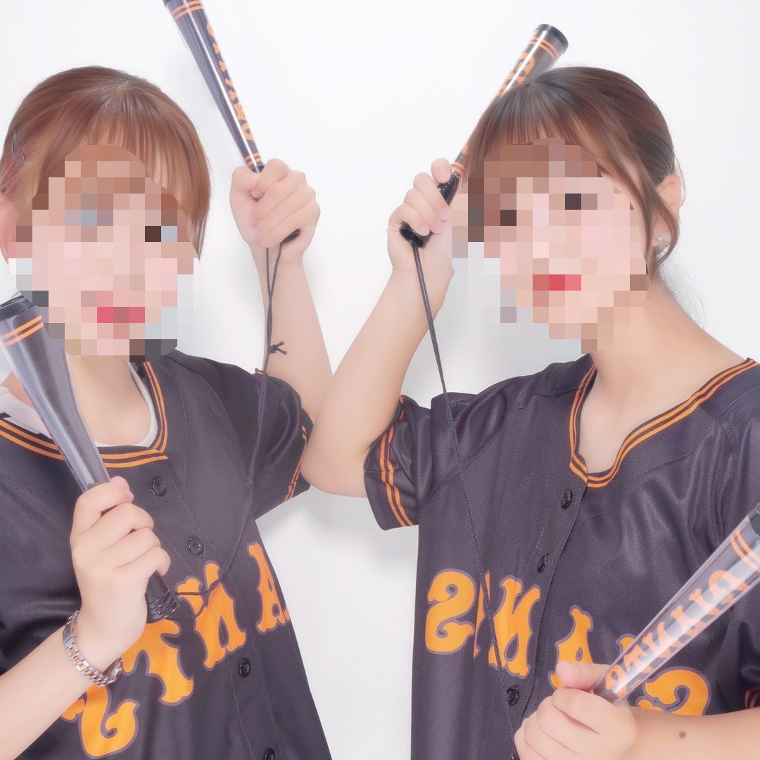 巨人の3rdユニを着てパシャリ?