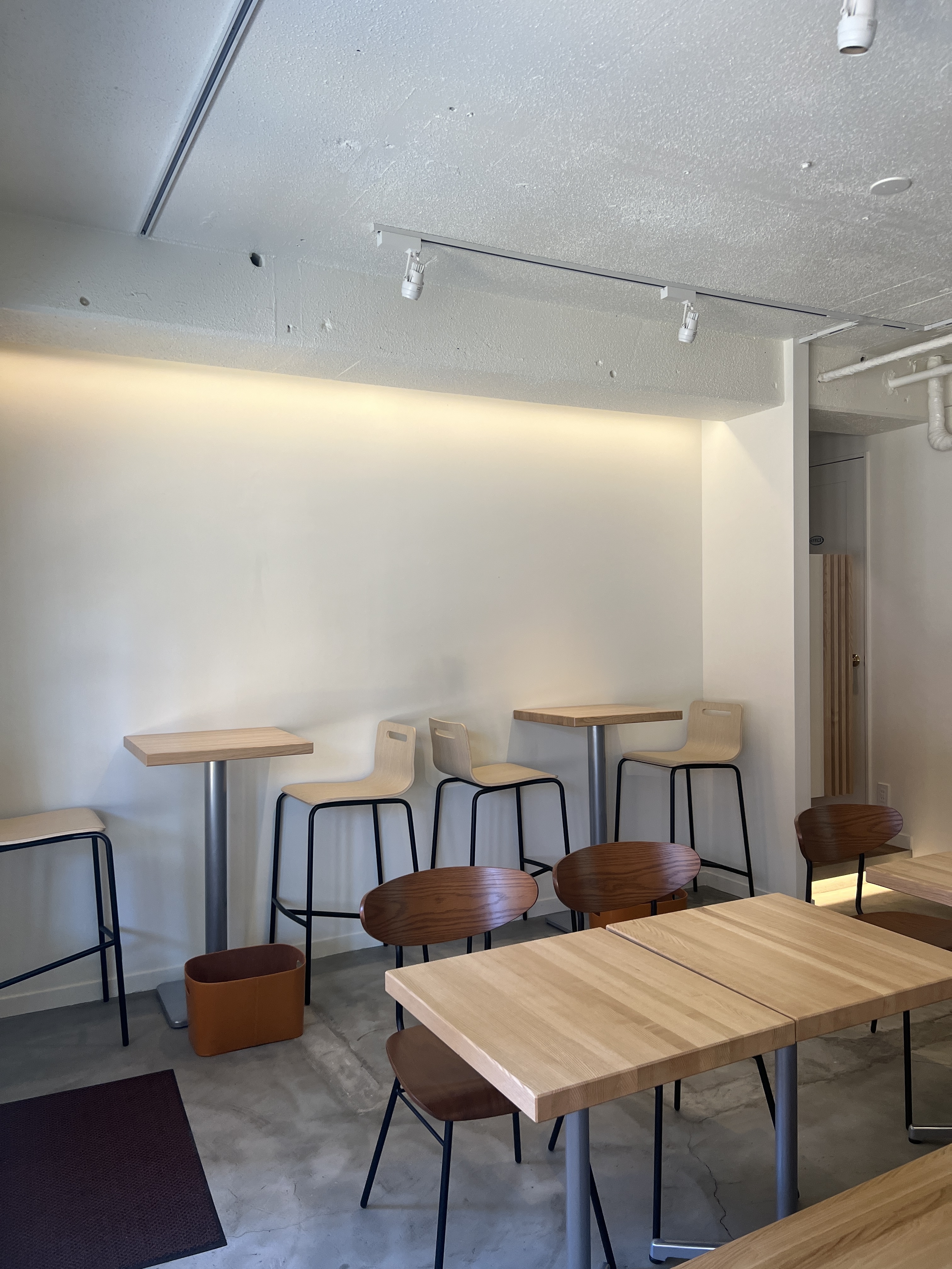 IPPUKU＆MATCHA代々木上原店、店内２