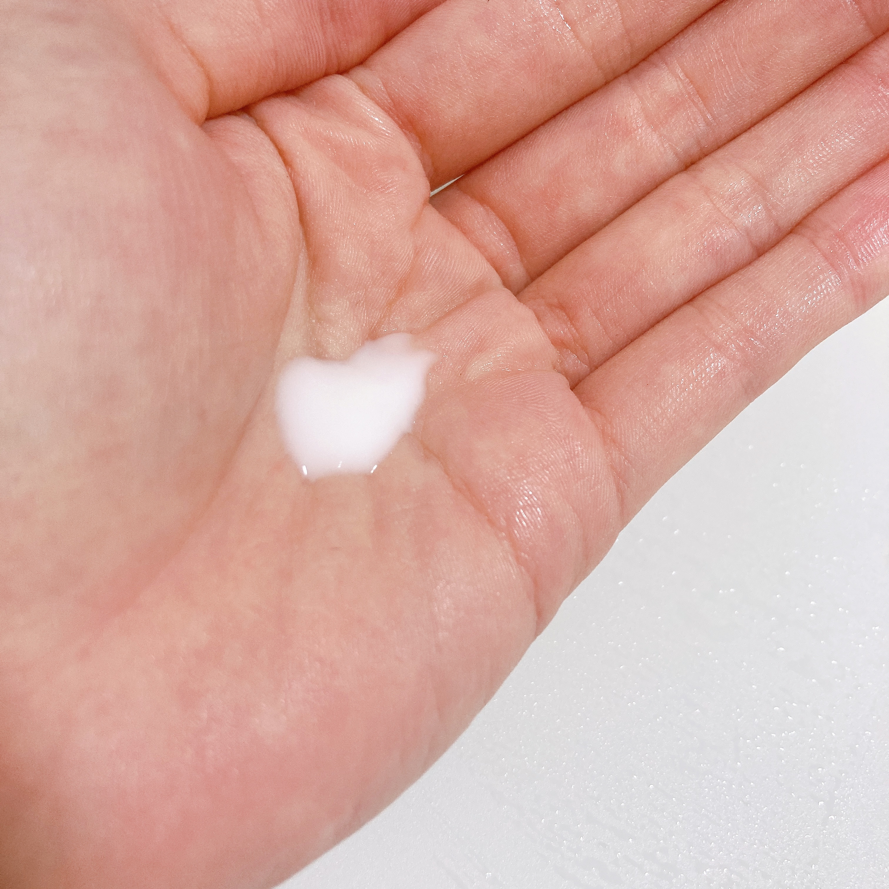 雪肌精　クリアウェルネス　乳液「リファイニング　ミルク」