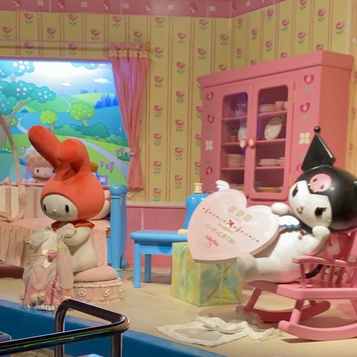 ハーモニーランドキャラクターボートライド　マイメロディ　クロミ