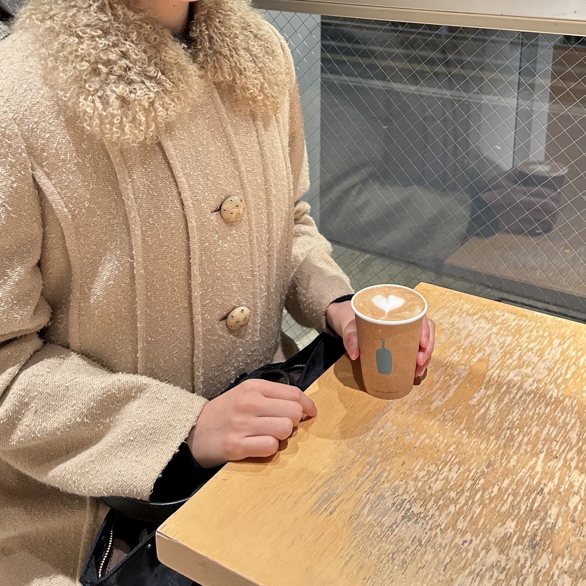 ロングコート、大学生コーデ、冬アウター