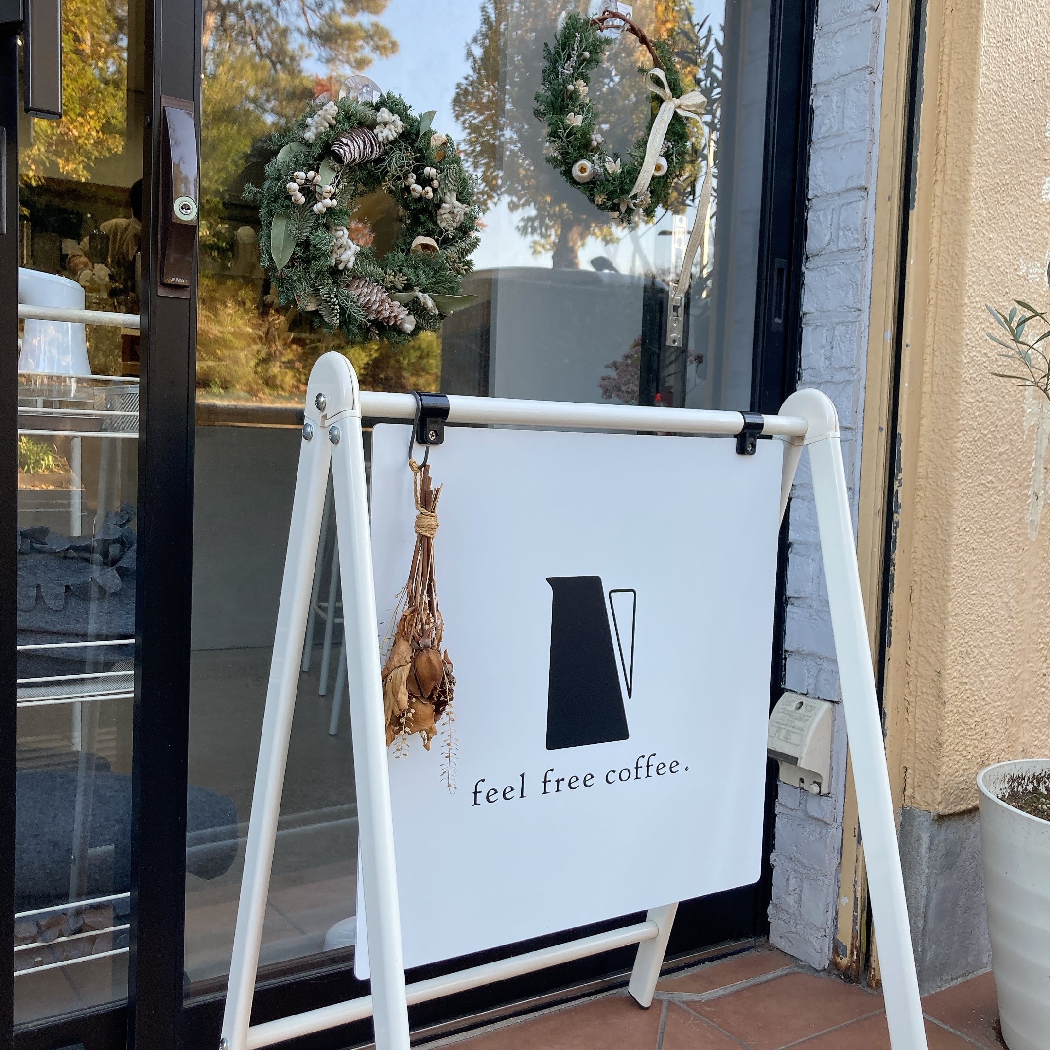 西千葉　カフェ「feel free coffee」外観