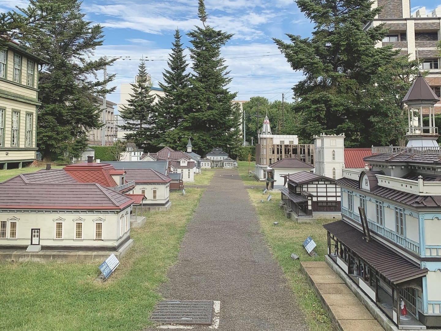 青森県弘前市　旧東奥義塾外人教師館　旧弘前市立図書館　ミニチュア