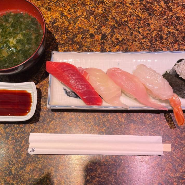 磯丸 平和通店 5貫盛り