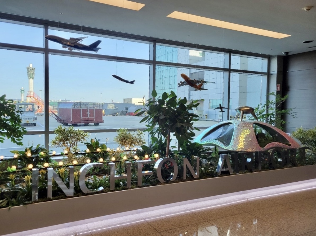 仁川国際空港 搭乗口付近