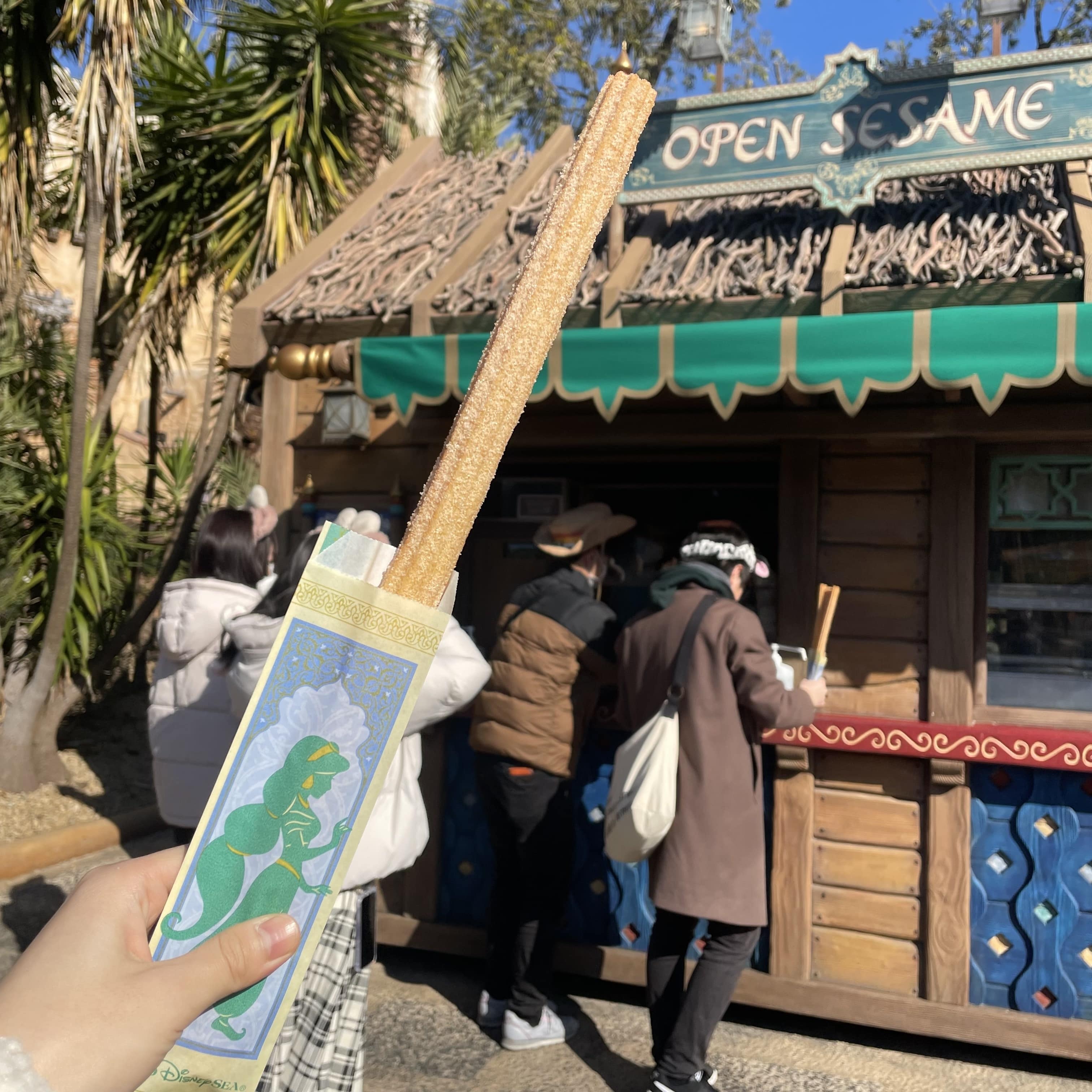 ディズニー　チュロス　ディズニシー　食べ歩き　グルメ